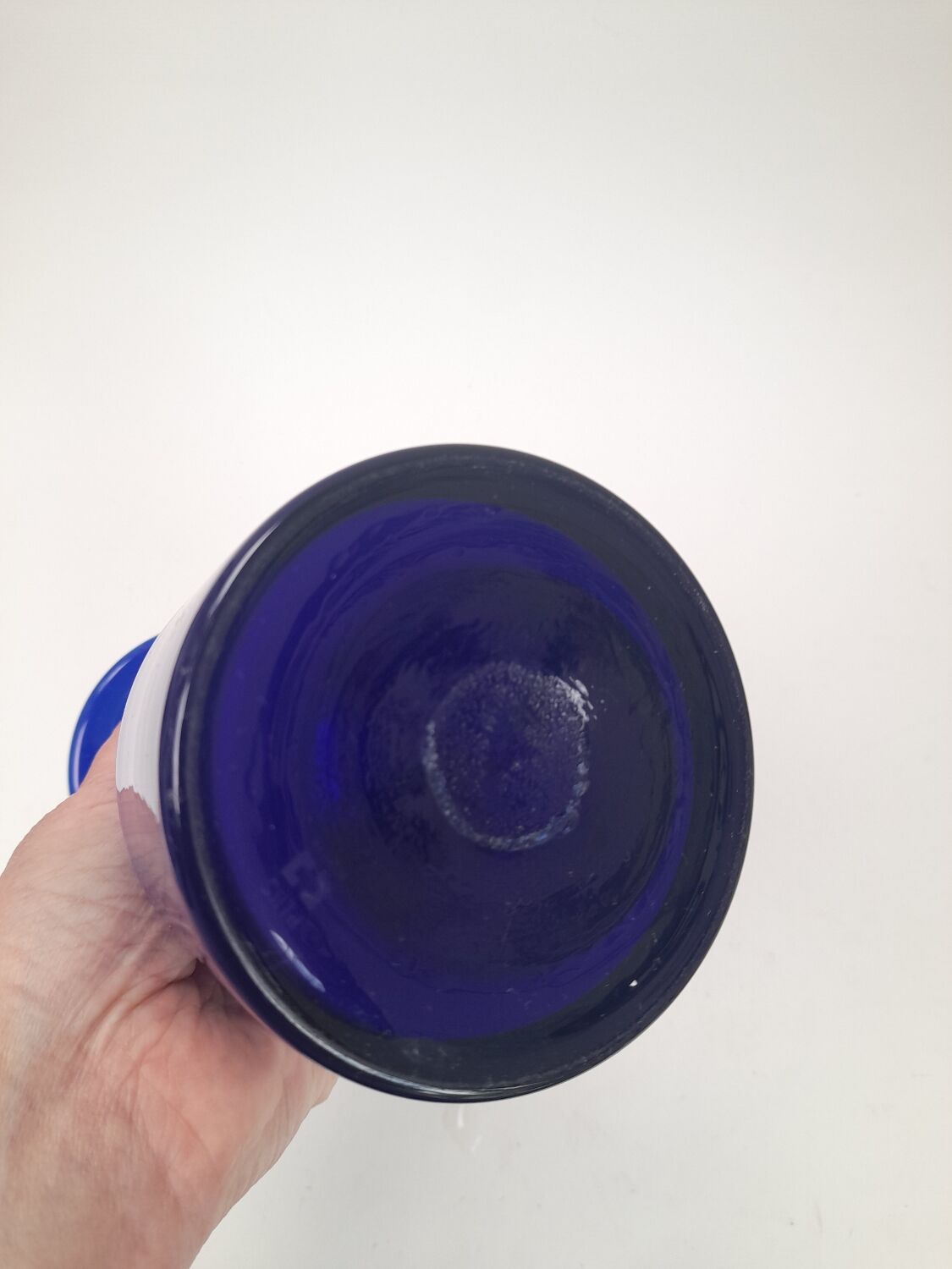 Scandinavian vase in cobalt blue opaline.