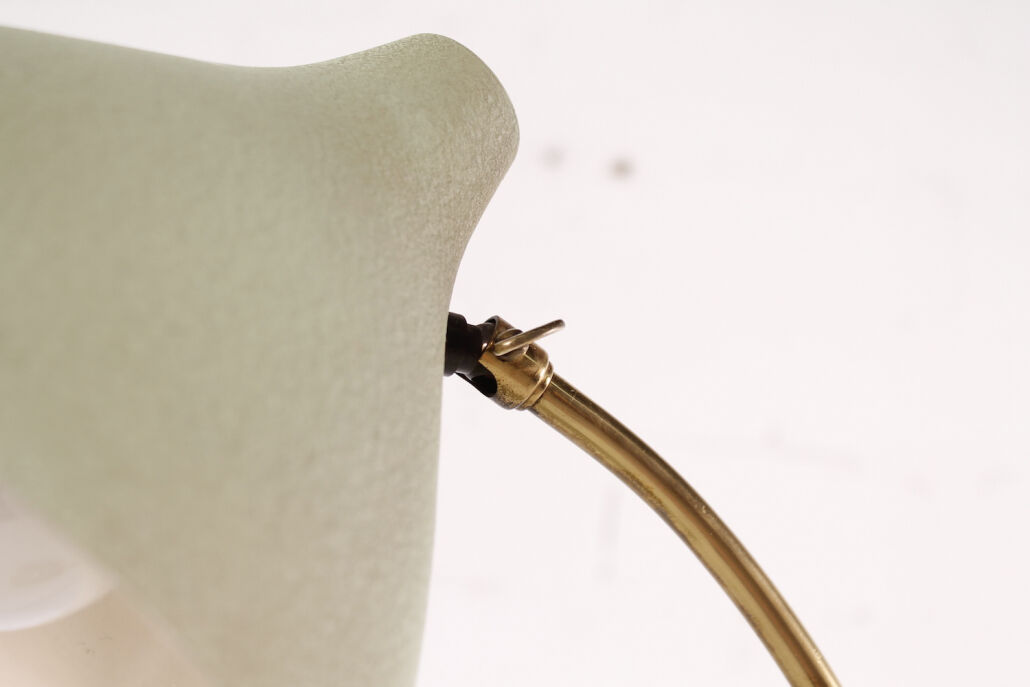 Brass and shrink paint table lamp from the 1950s