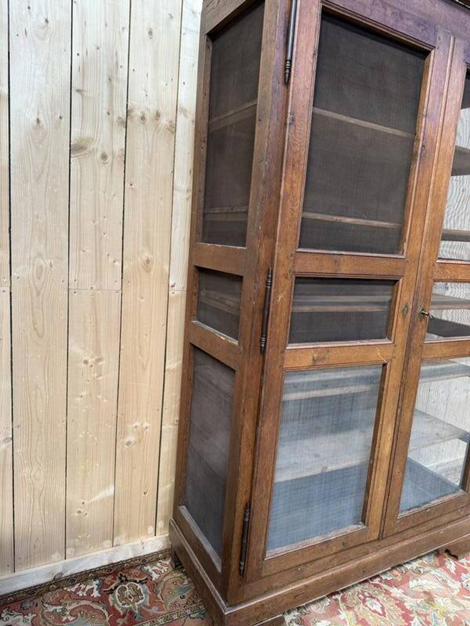 Armoire / Garde-Manger époque Louis Philippe en chêne massif