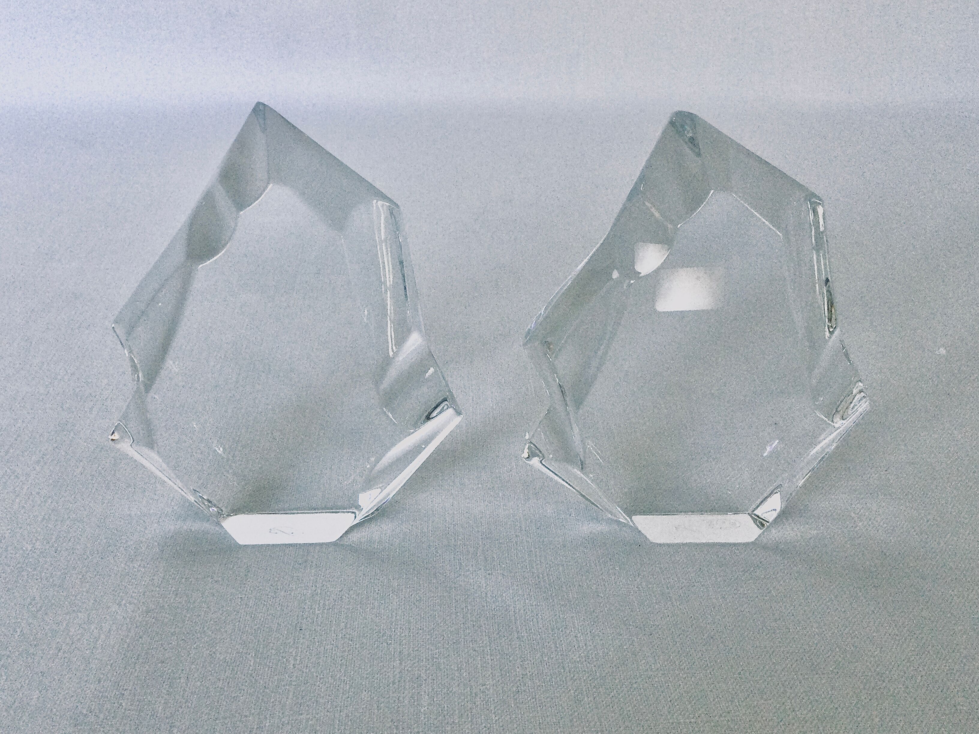 Baccarat paper press pair