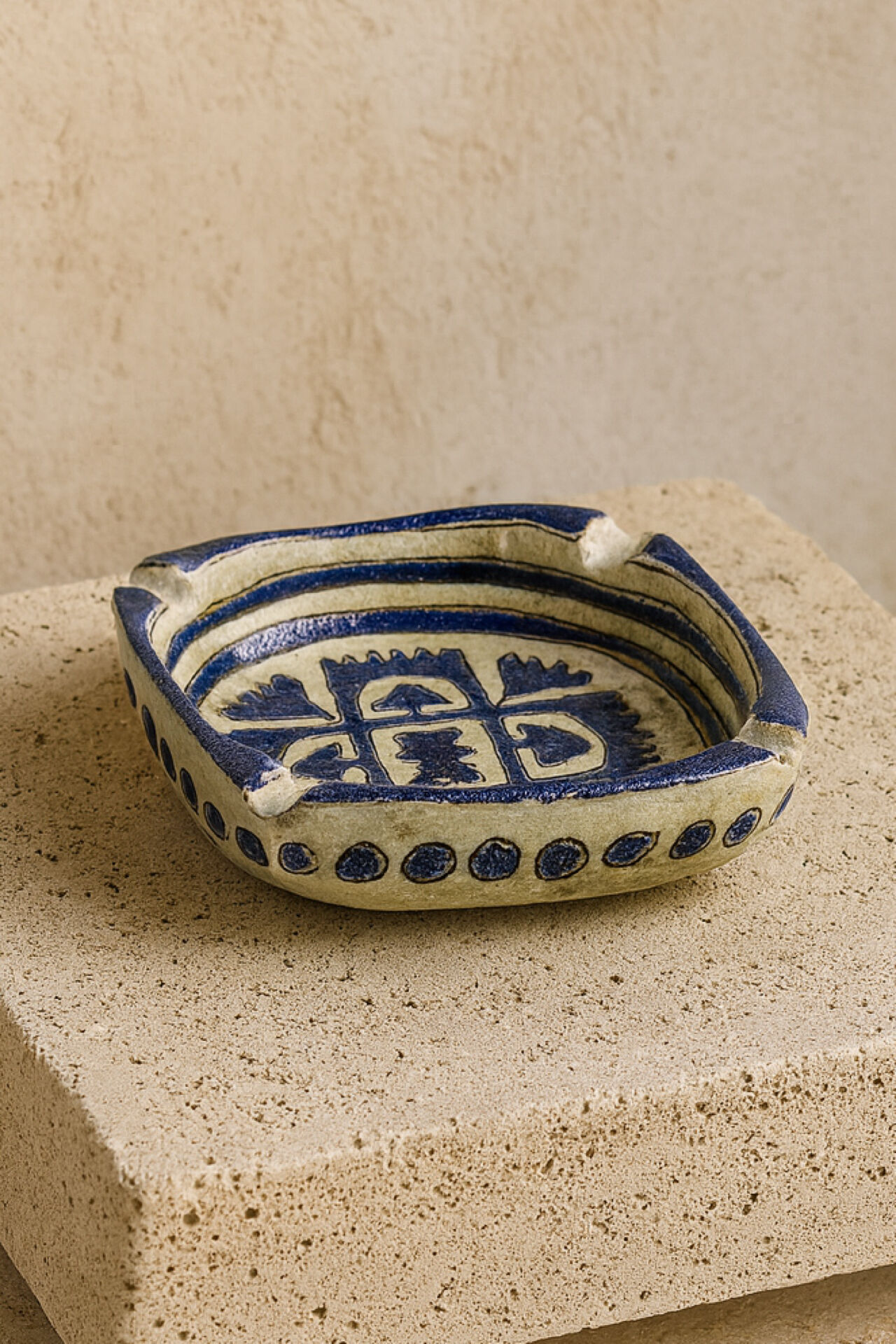 Ashtray / Italian ceramic pocket tray, glazed in Bitossi style.