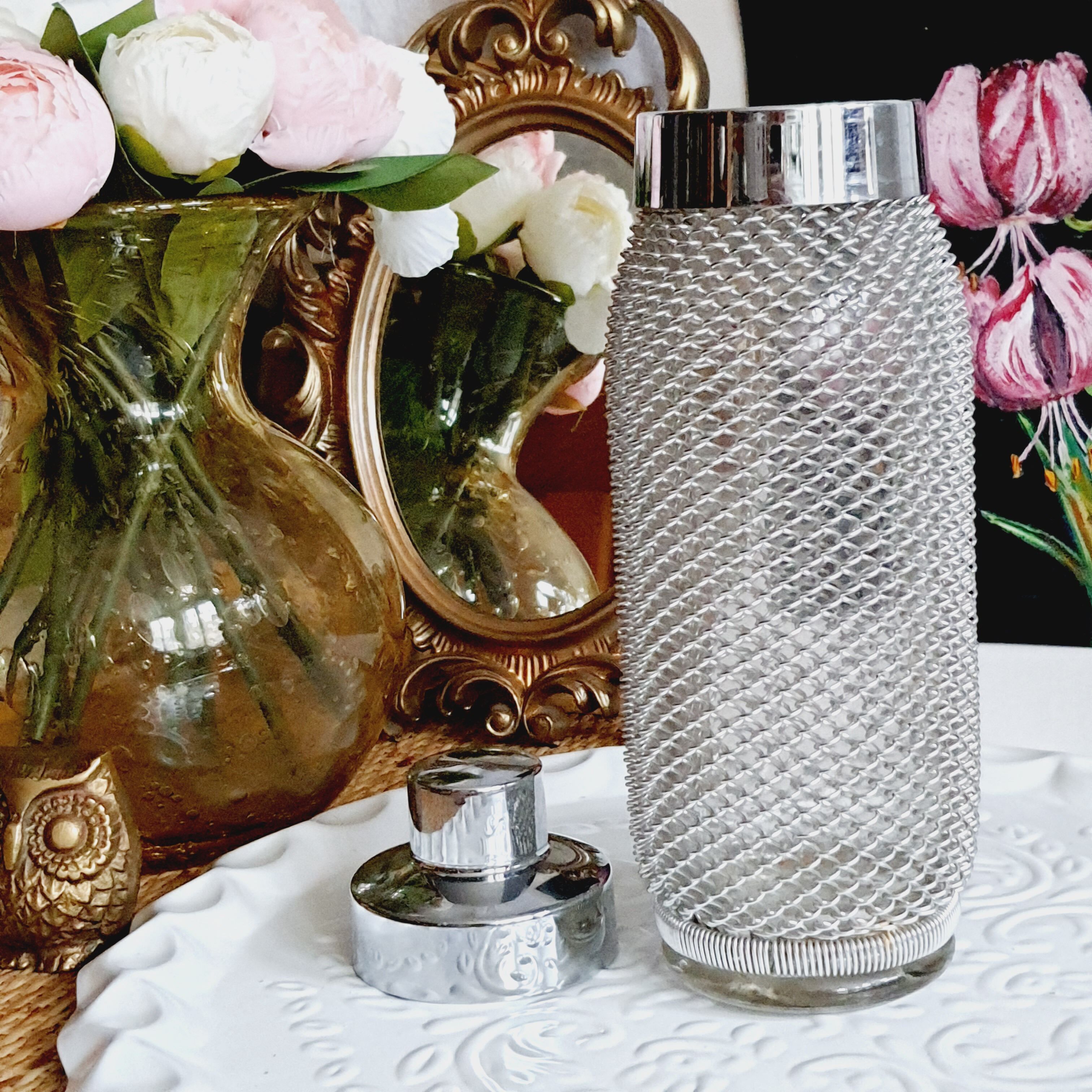 Glass and metal shaker 70s