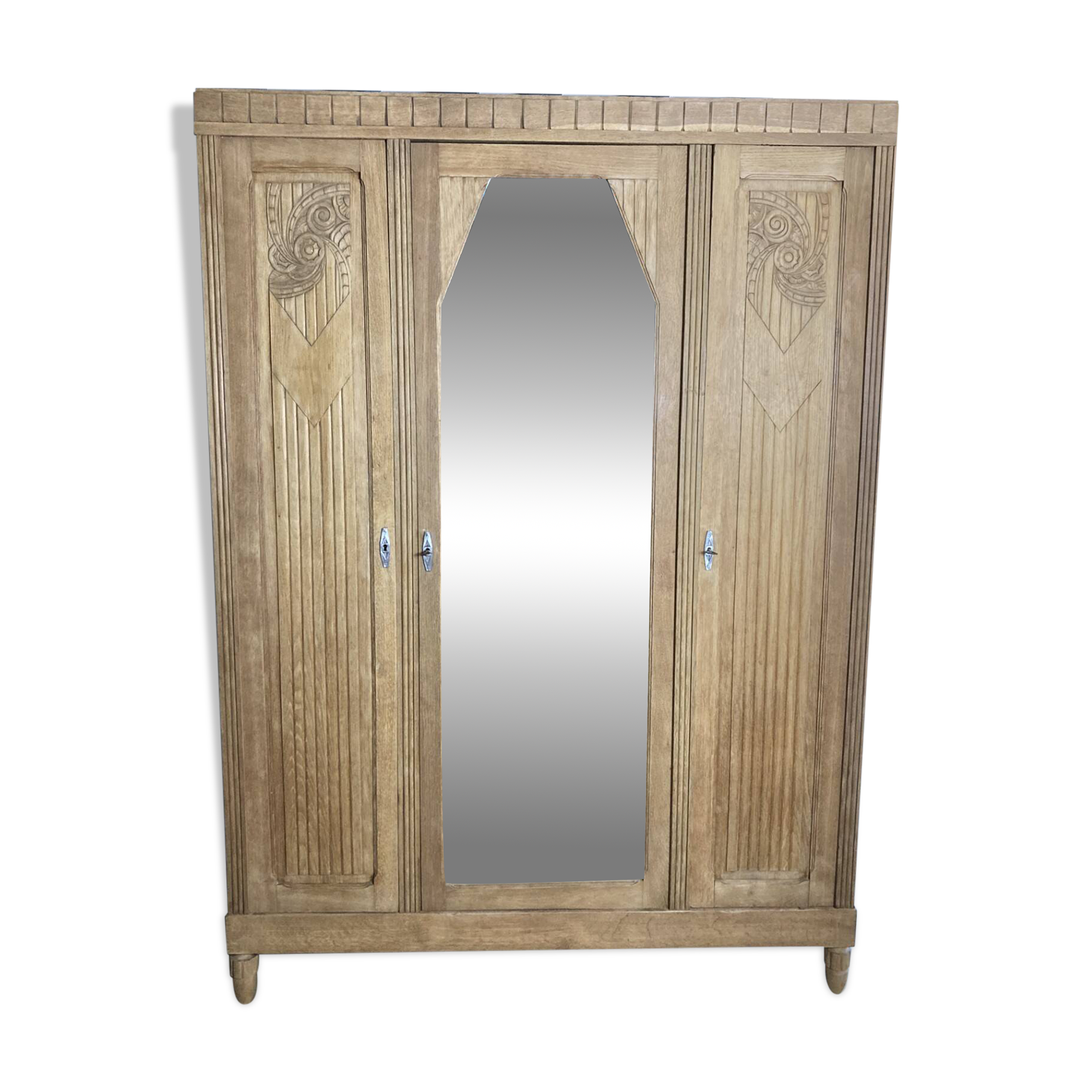 Art Deco wardrobe