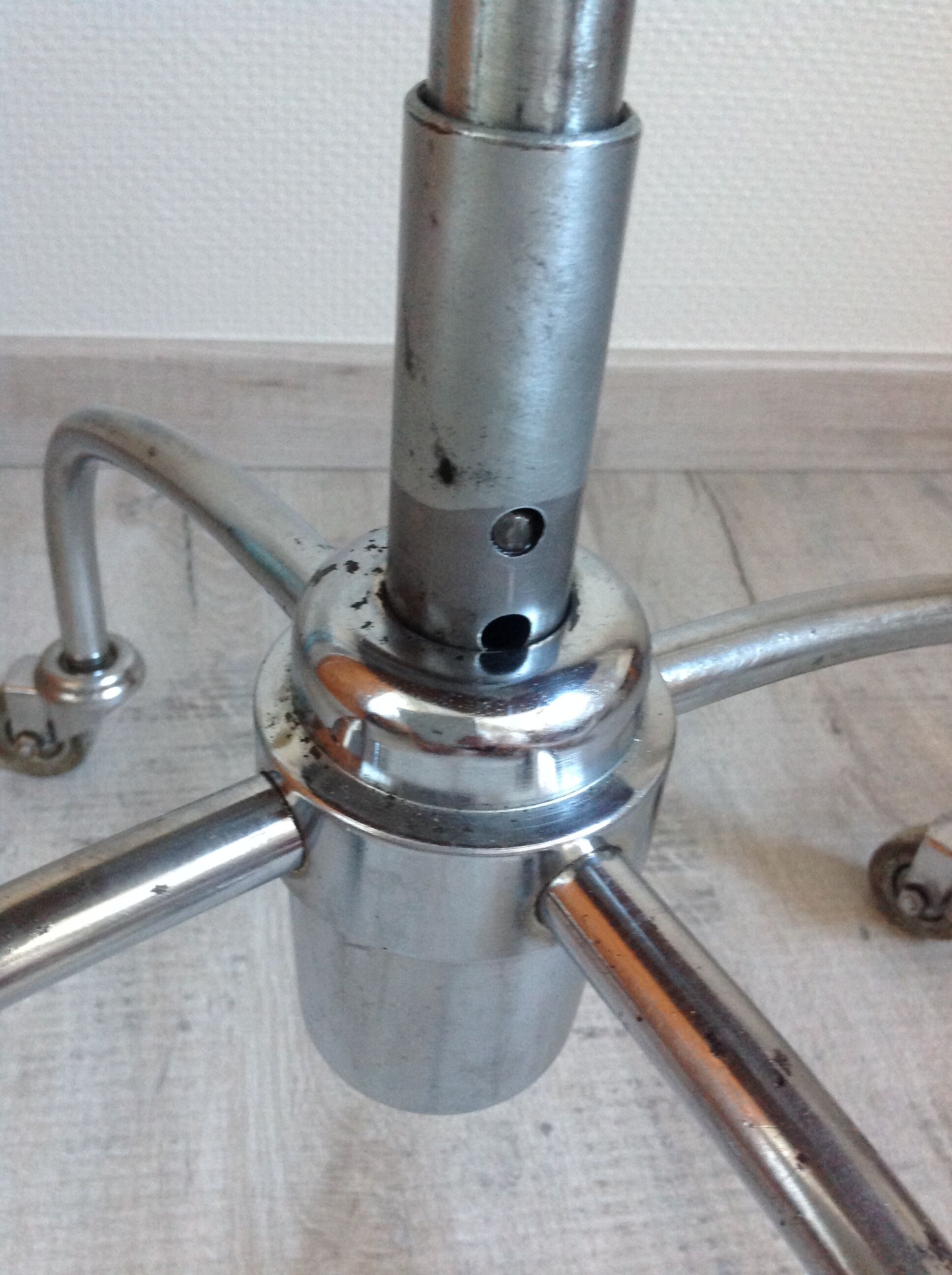 Chrome metal swivel chair industrial/vintage style 50s-60s