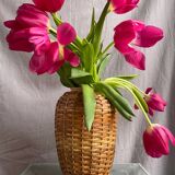Vase en grés et rotin vintage