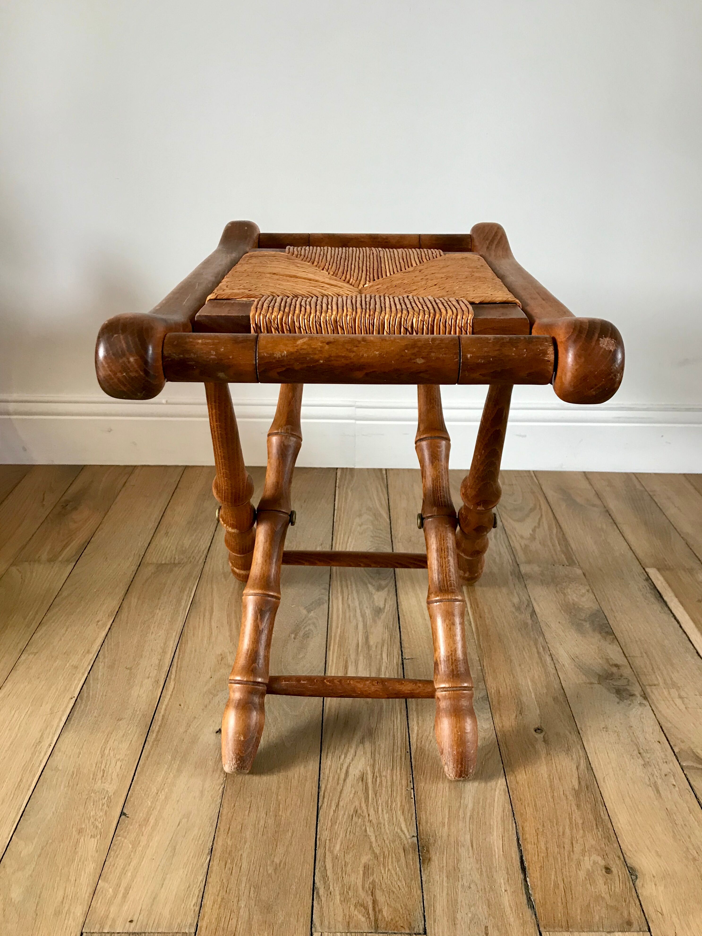 Folding stool in beech wood and mulching years 40-50