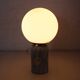 Lampe à poser en marbre et verre opalin