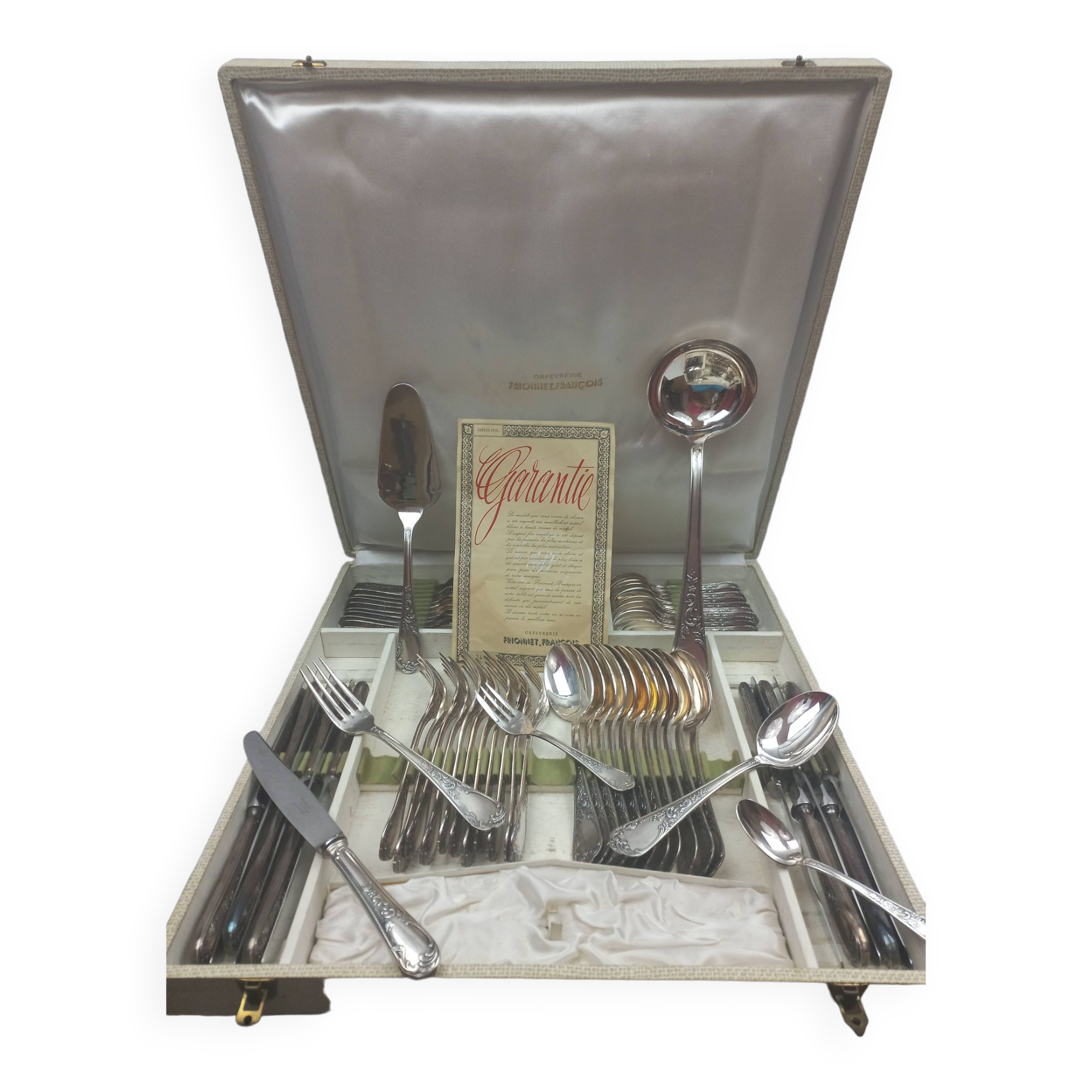 Francois Frionnet menagere 62 pieces marly rocaille louis xv box perfect condition