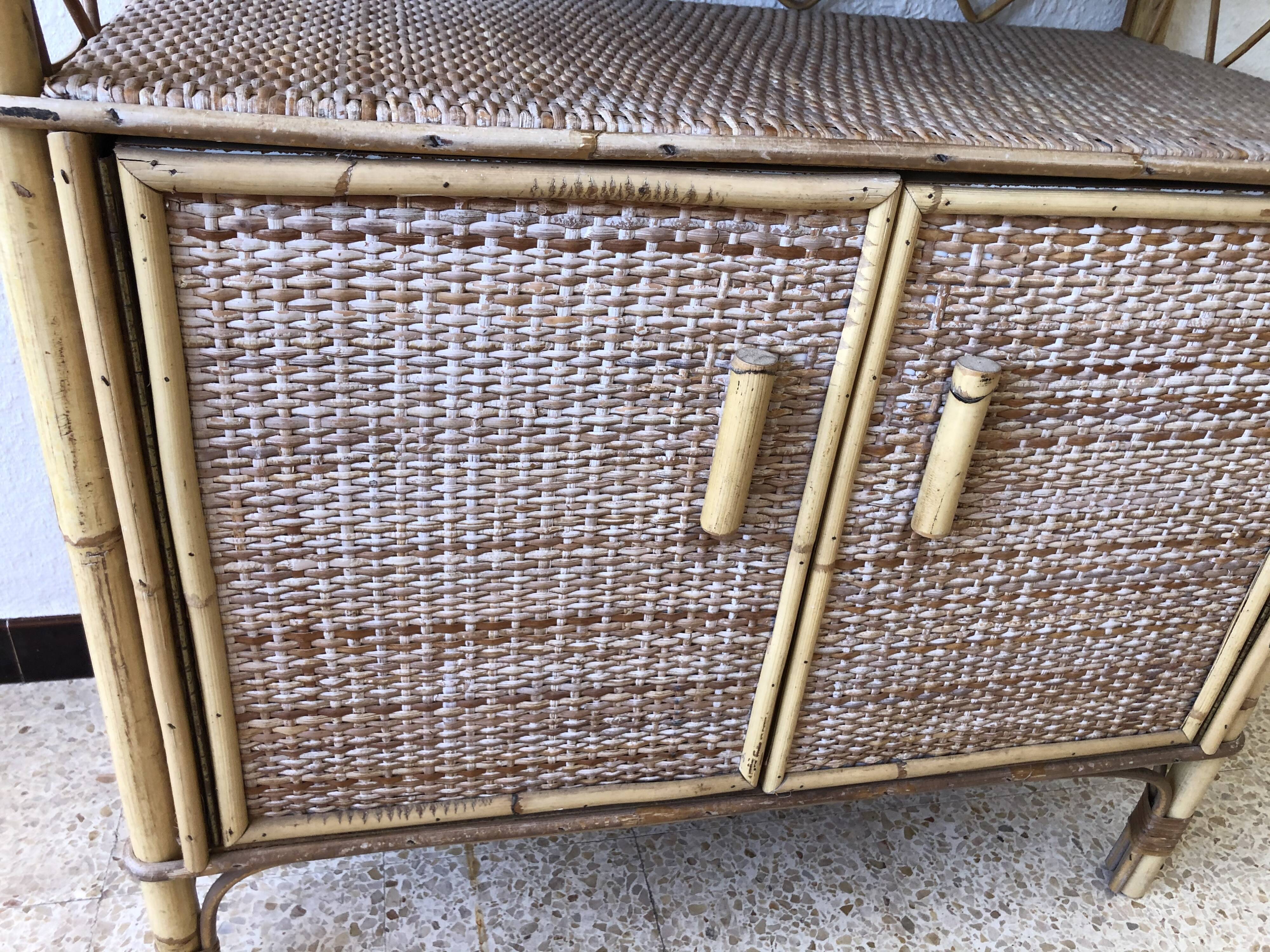 Buffet en rotin vintage