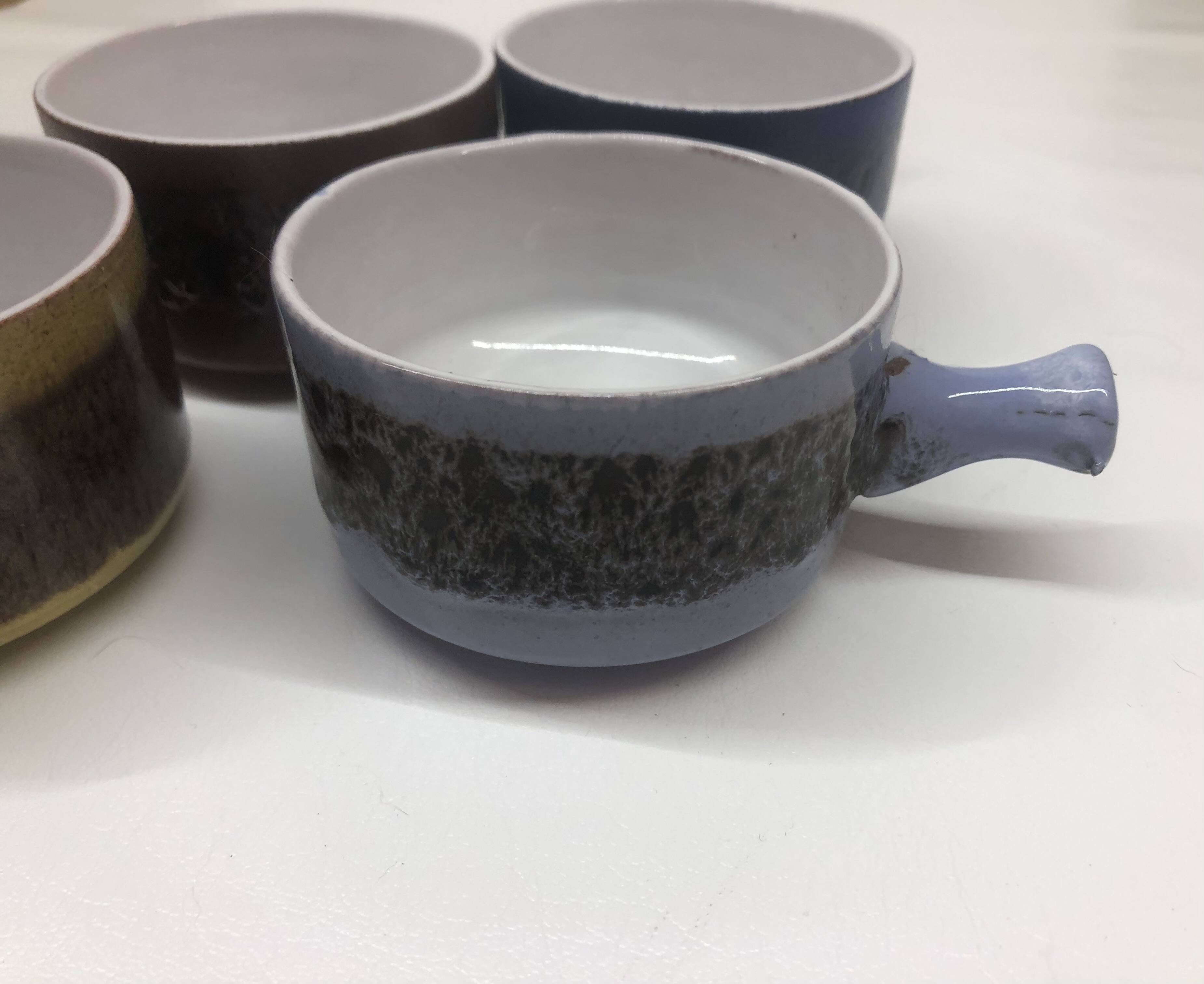 Set of 4 ceramic bowls