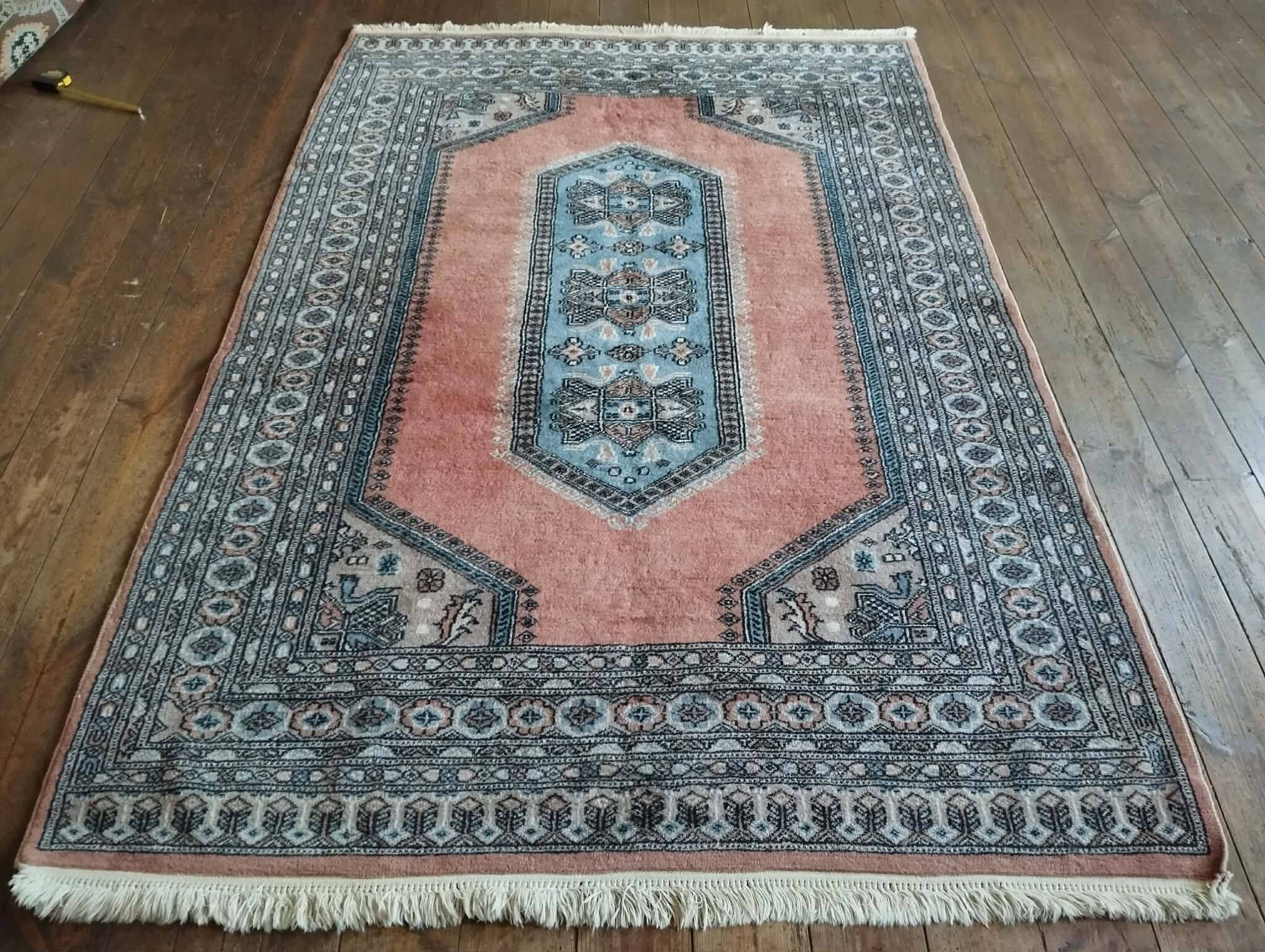 Handmade Pakistani carpet Karachi 188x125cm