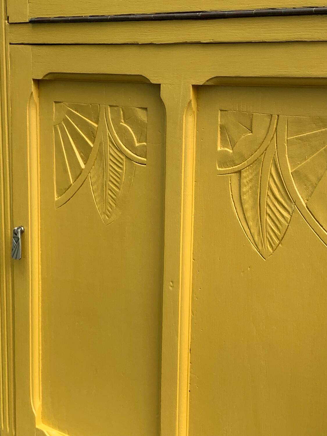 Parisian art deco buffet in yellow ochre