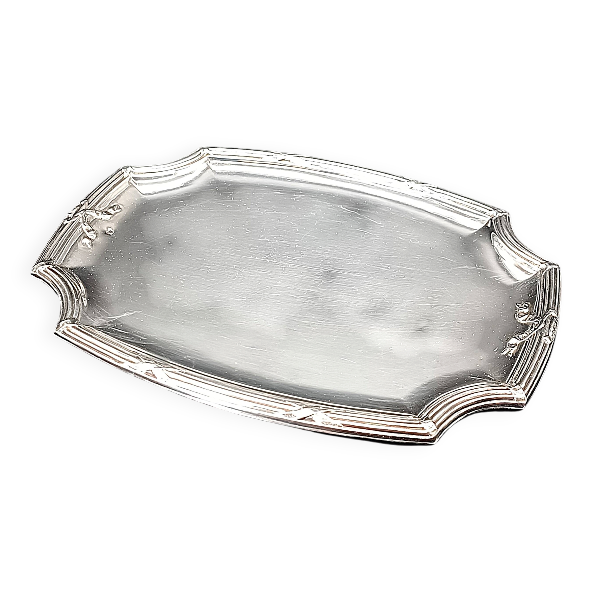 Refined small serving tray or rectangular catch-all with rounded corners.
