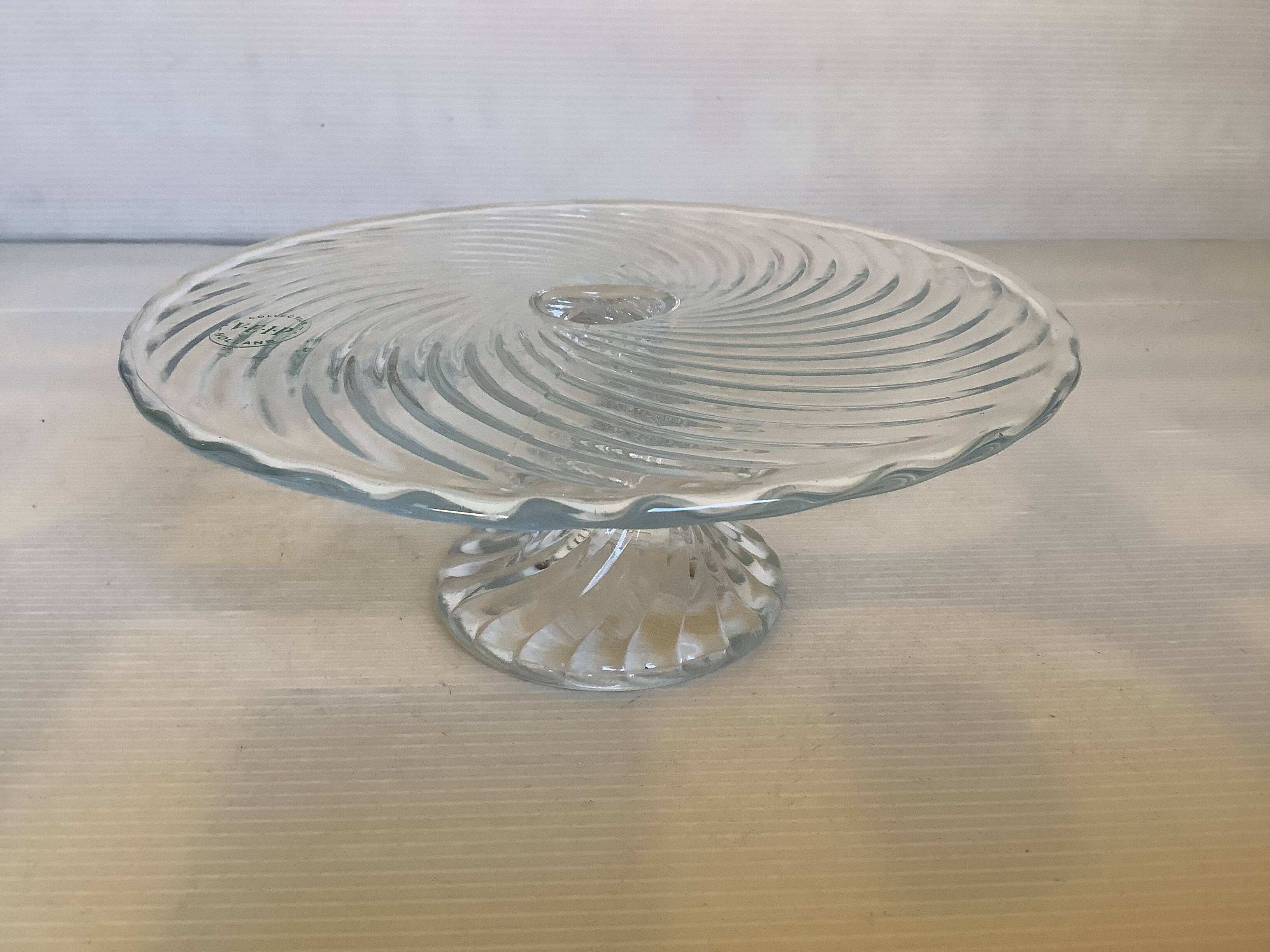 Small flat cake stand