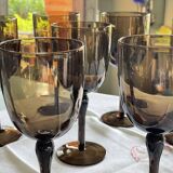 Verres à pied teinte noir fumée