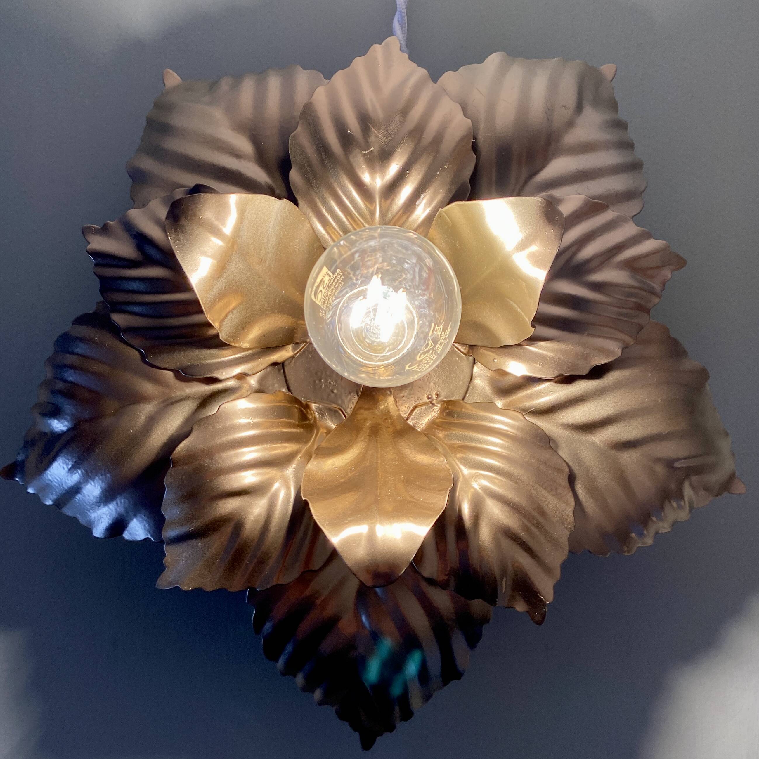 Vintage wall light in gold metal