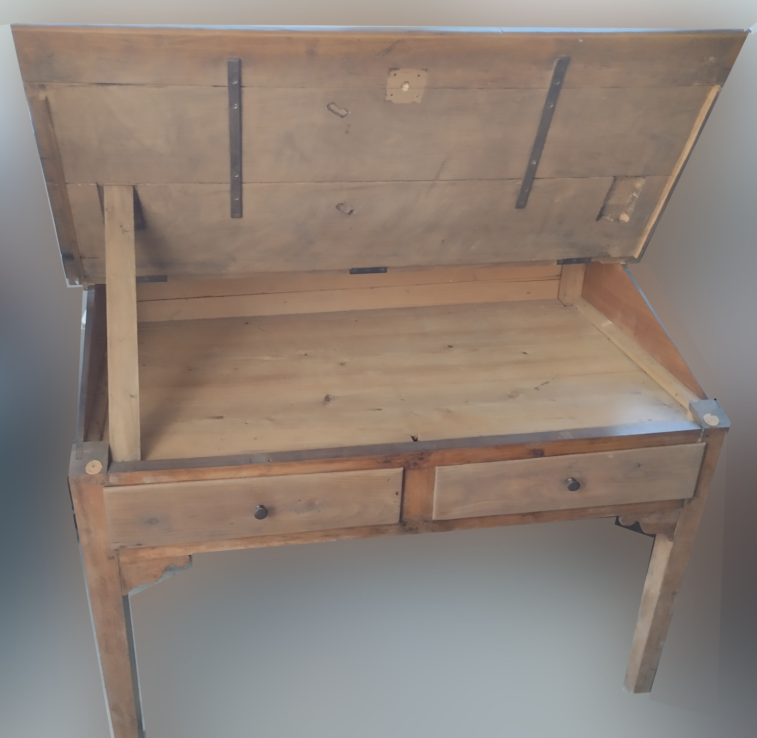 Bureau de pente en noyer
