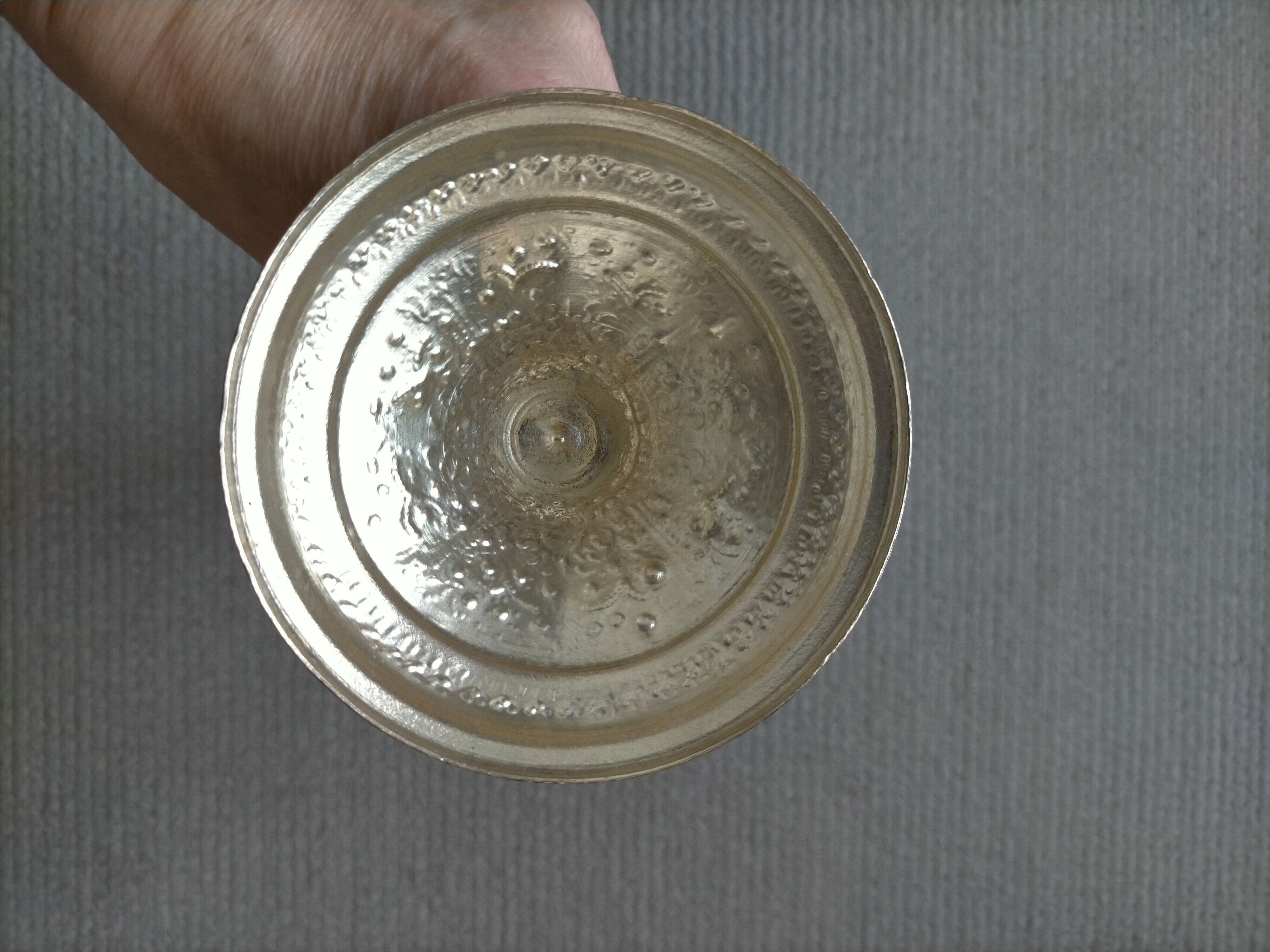 Two-arm metal candlestick