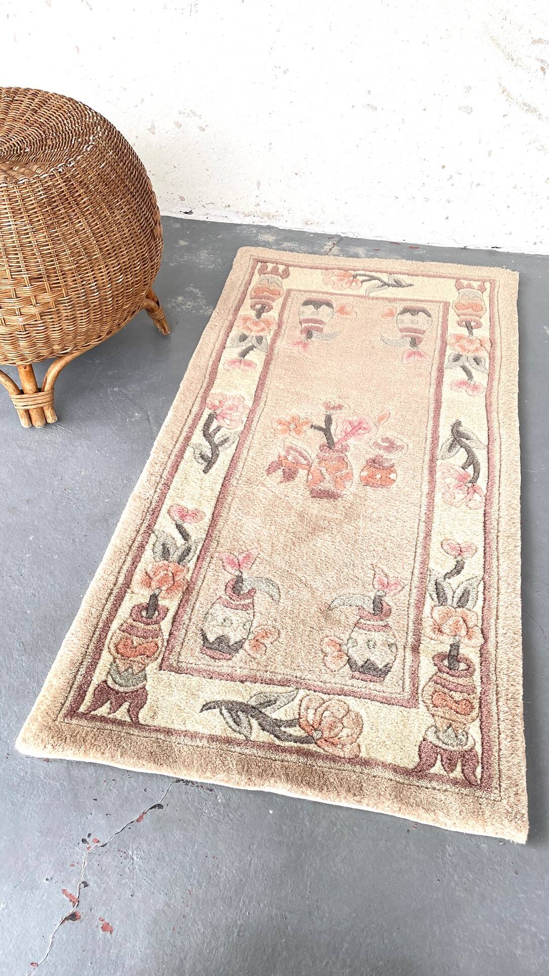Vintage beige pink velvet rug 118 x 60cm