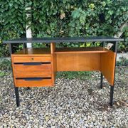 bureau moderniste  des années 50