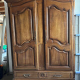 Armoire noyer cintrée