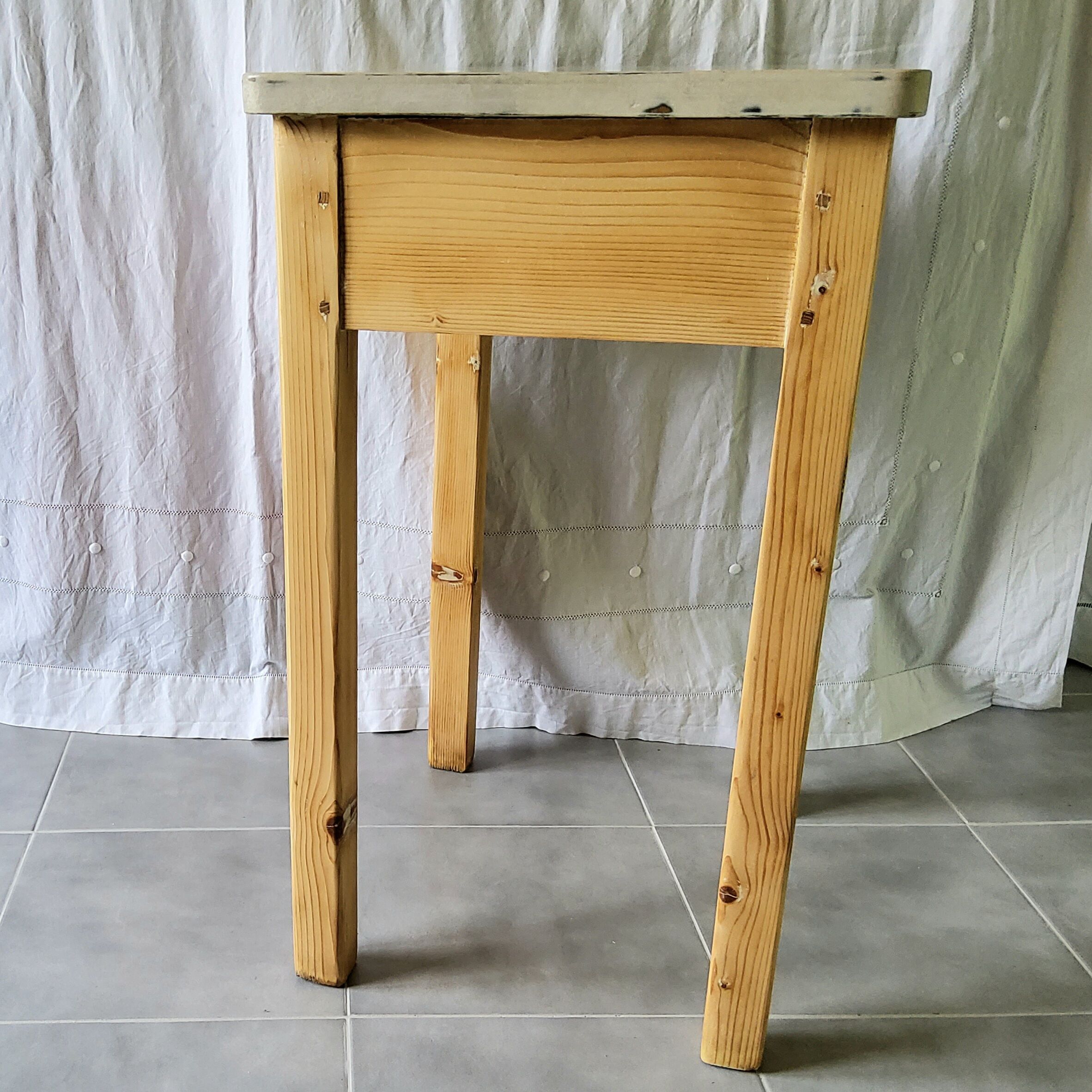 Vintage kitchen service