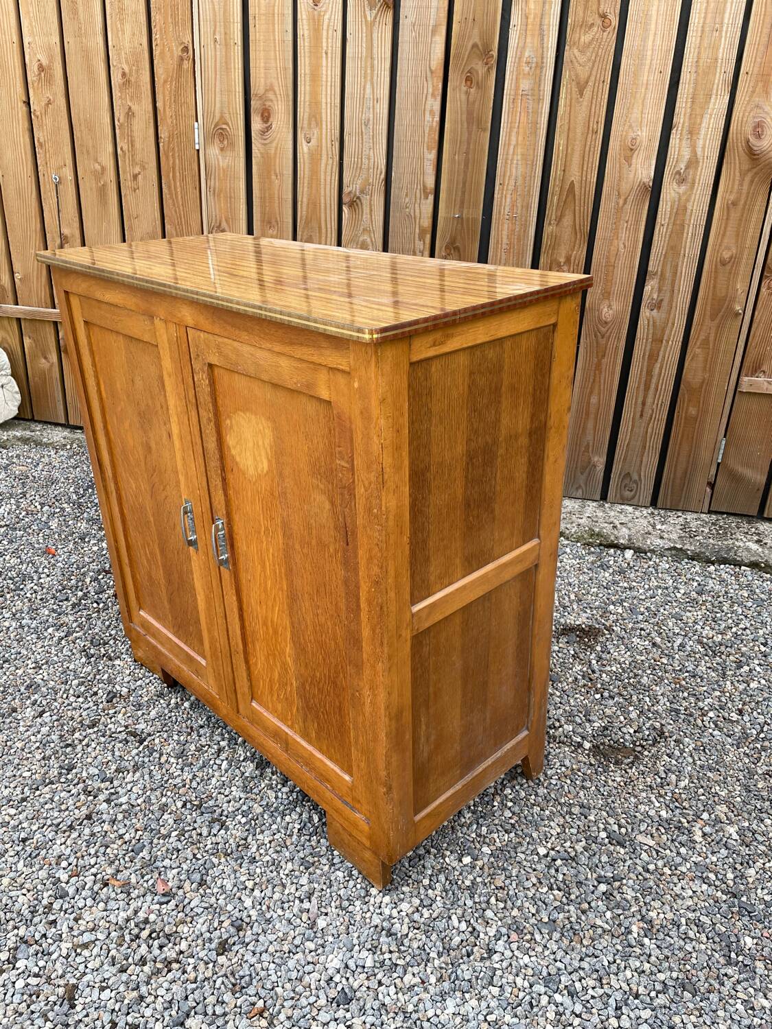 Ancien buffet vintage parisien deux portes