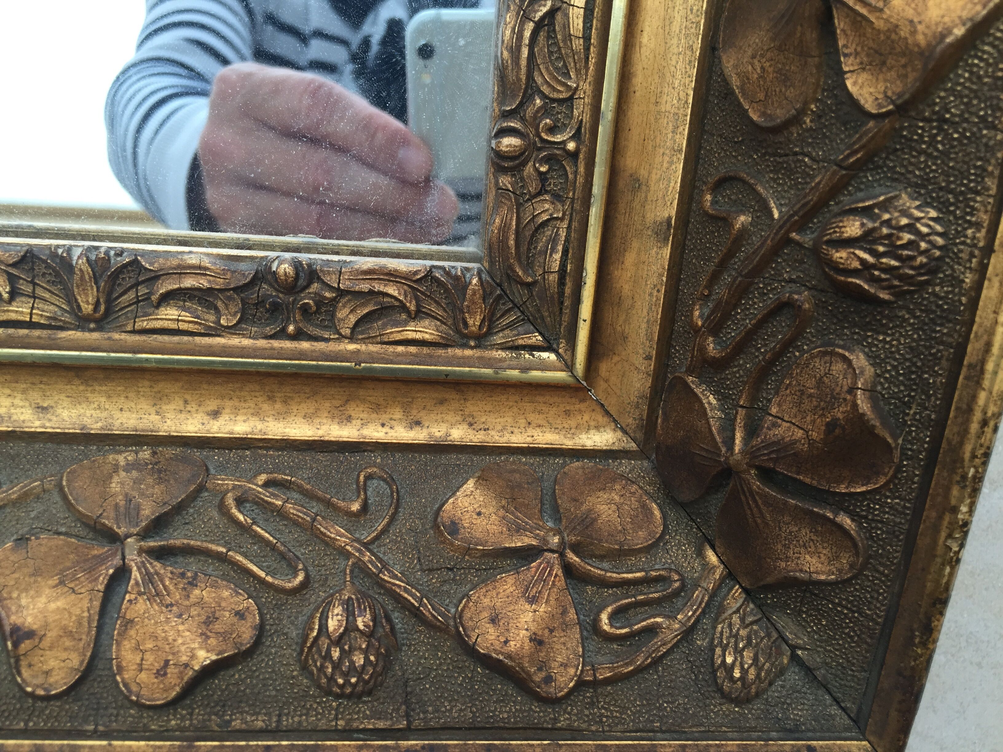 Mirror in gilded wood 66 x 50 cm