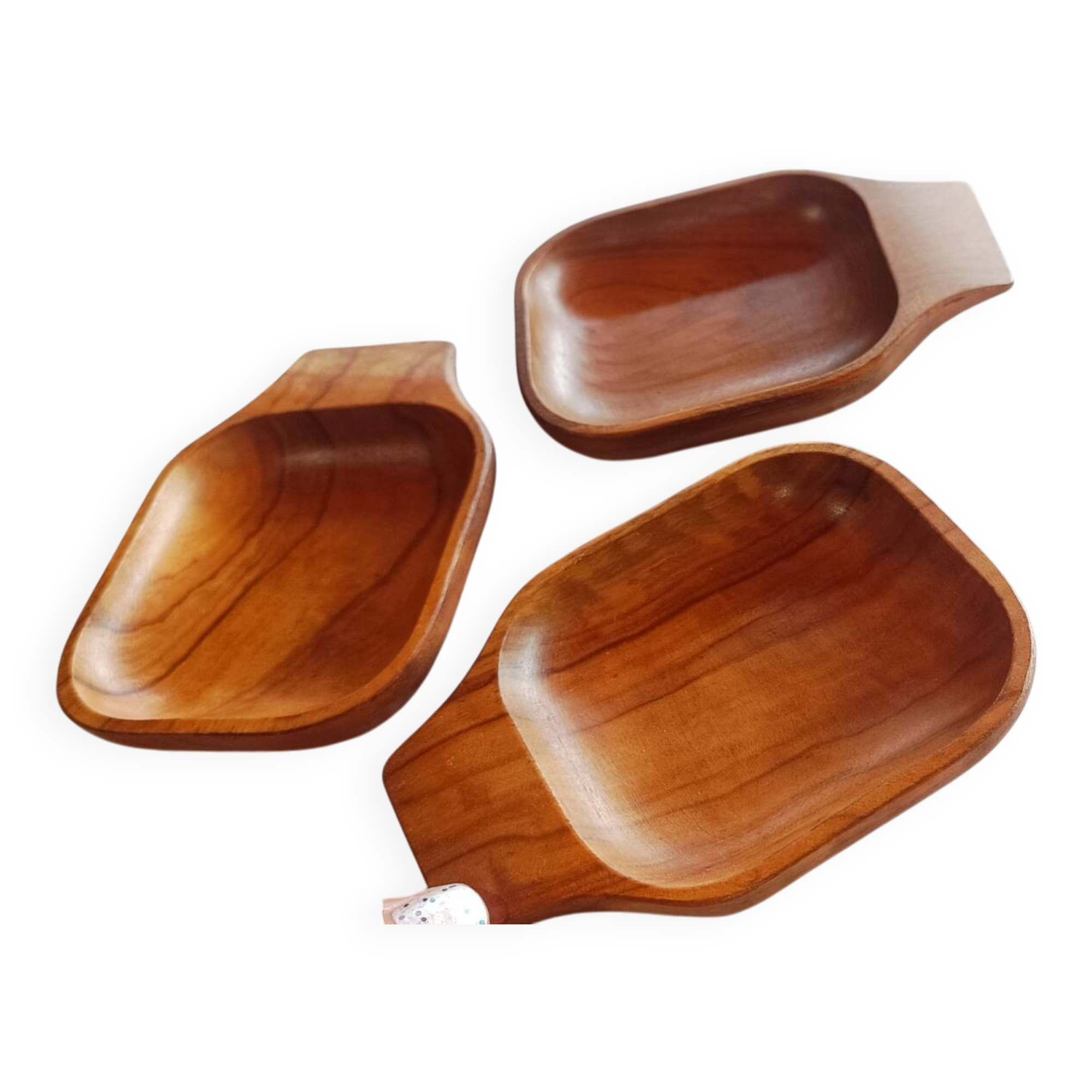 3 ramekins, appetizer/snack ramekins, made of olive wood.