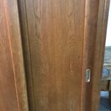 Sliding-door cabinet