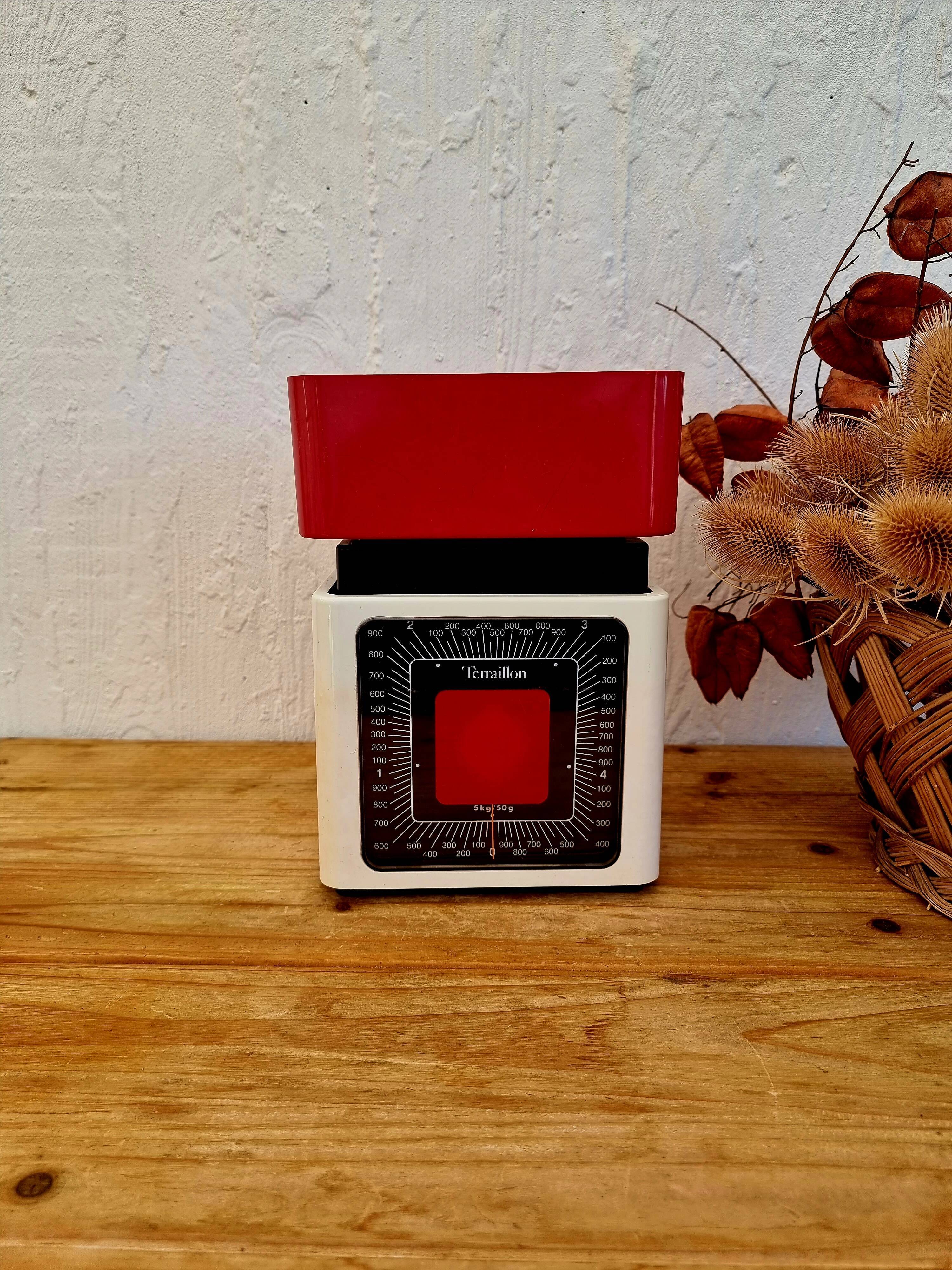 Vintage red terraillon scale