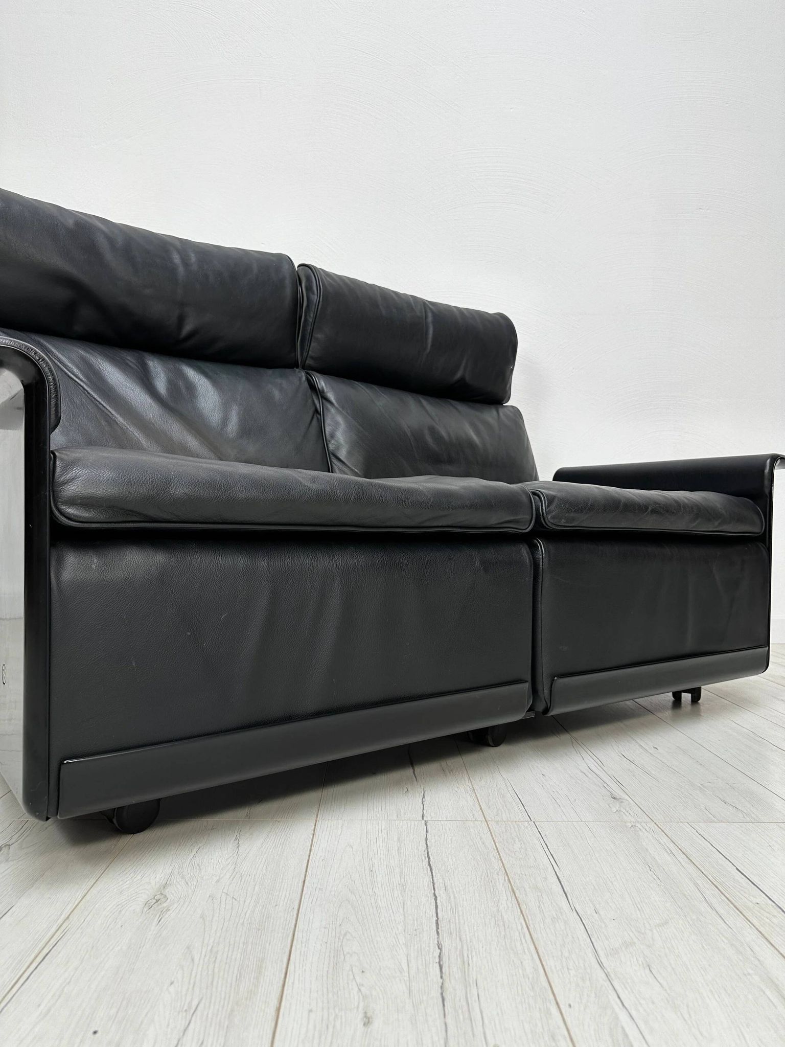 ‘70s/‘80s Vintage 620 Leather 2-Seater Sofa by Dieter Rams for Vitsoe