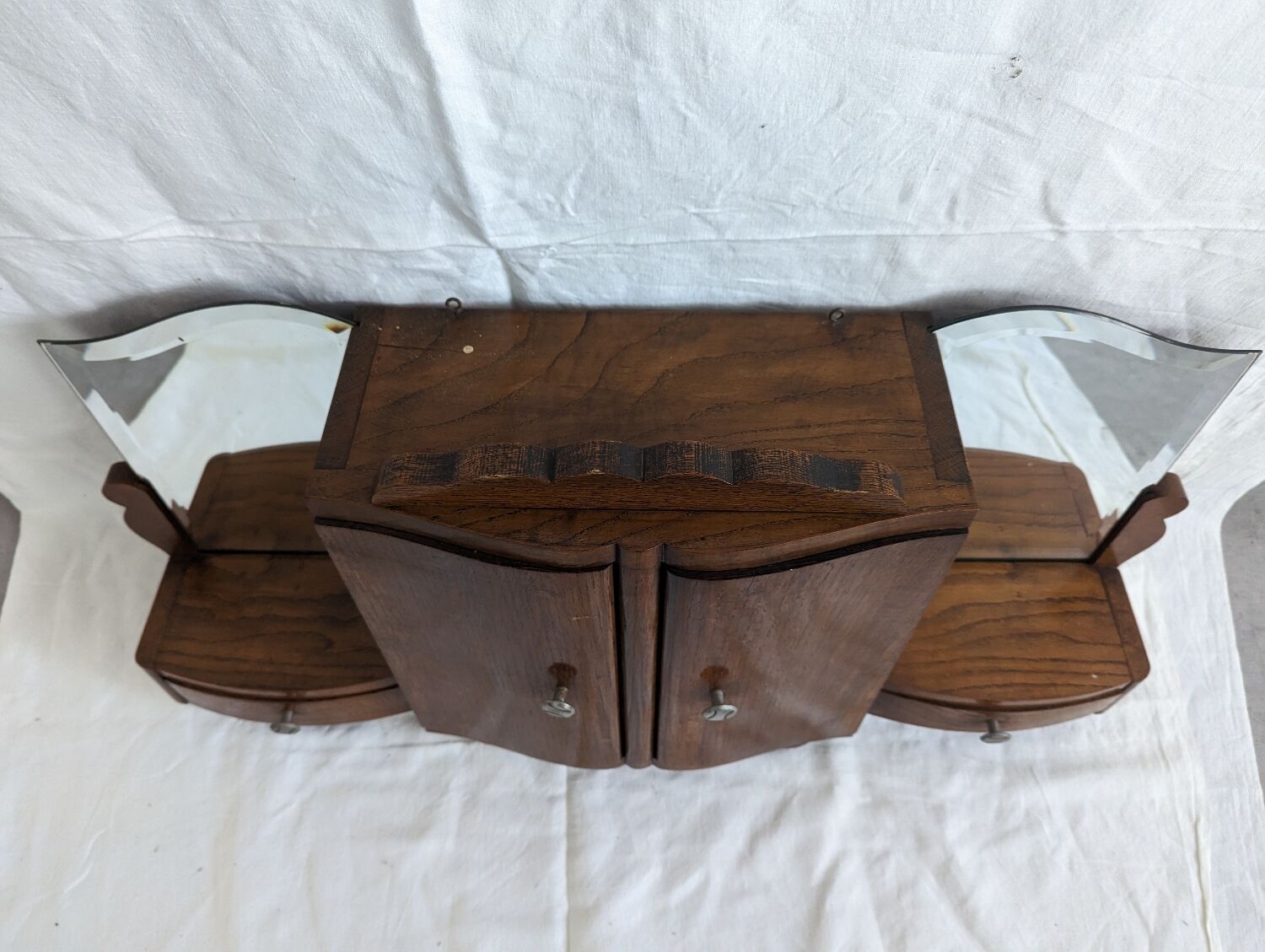 Art Deco bathroom shelf