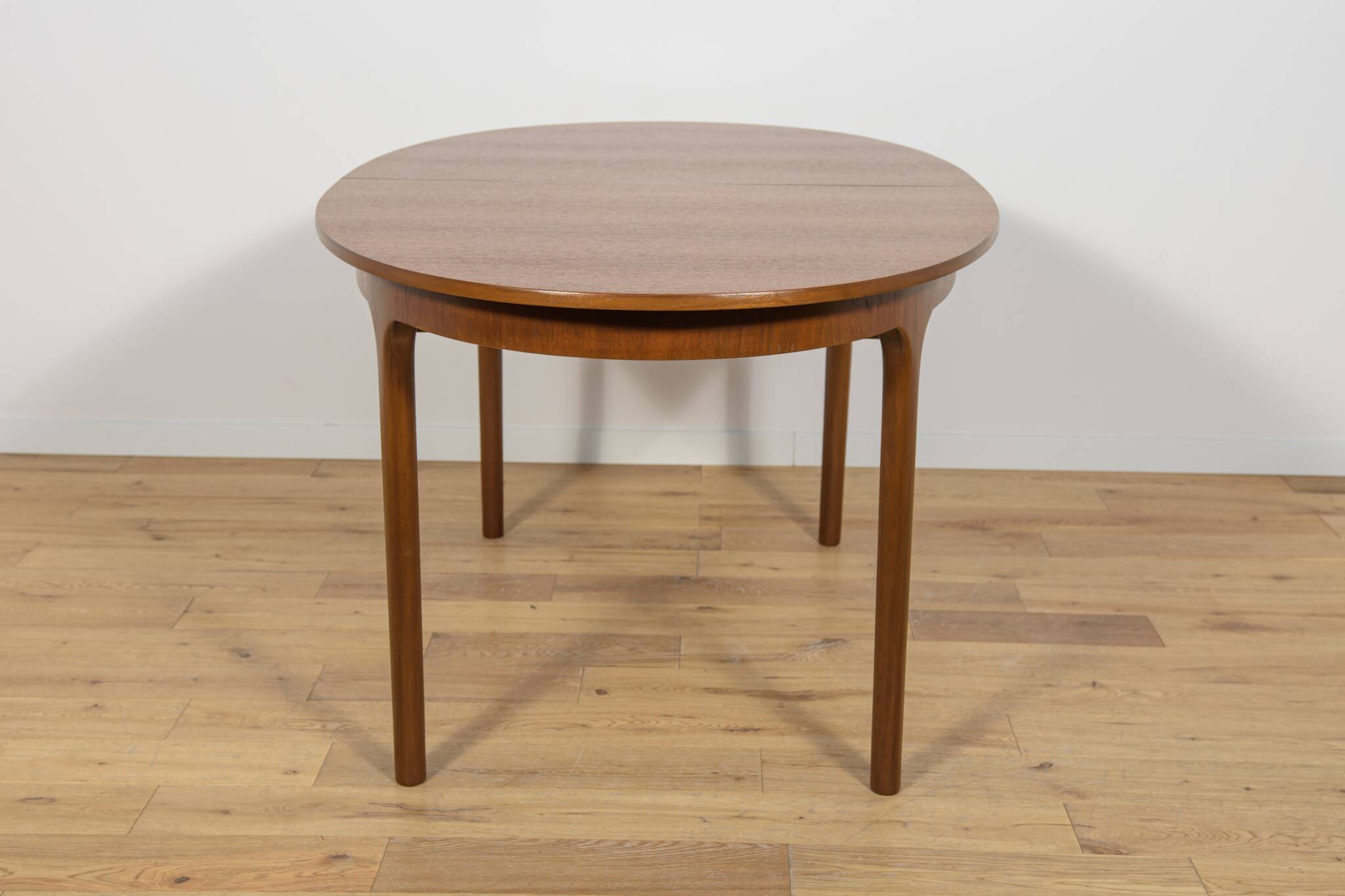 Mid-Century Oval Extendable Teak Dining Table from McIntosh, 1960s