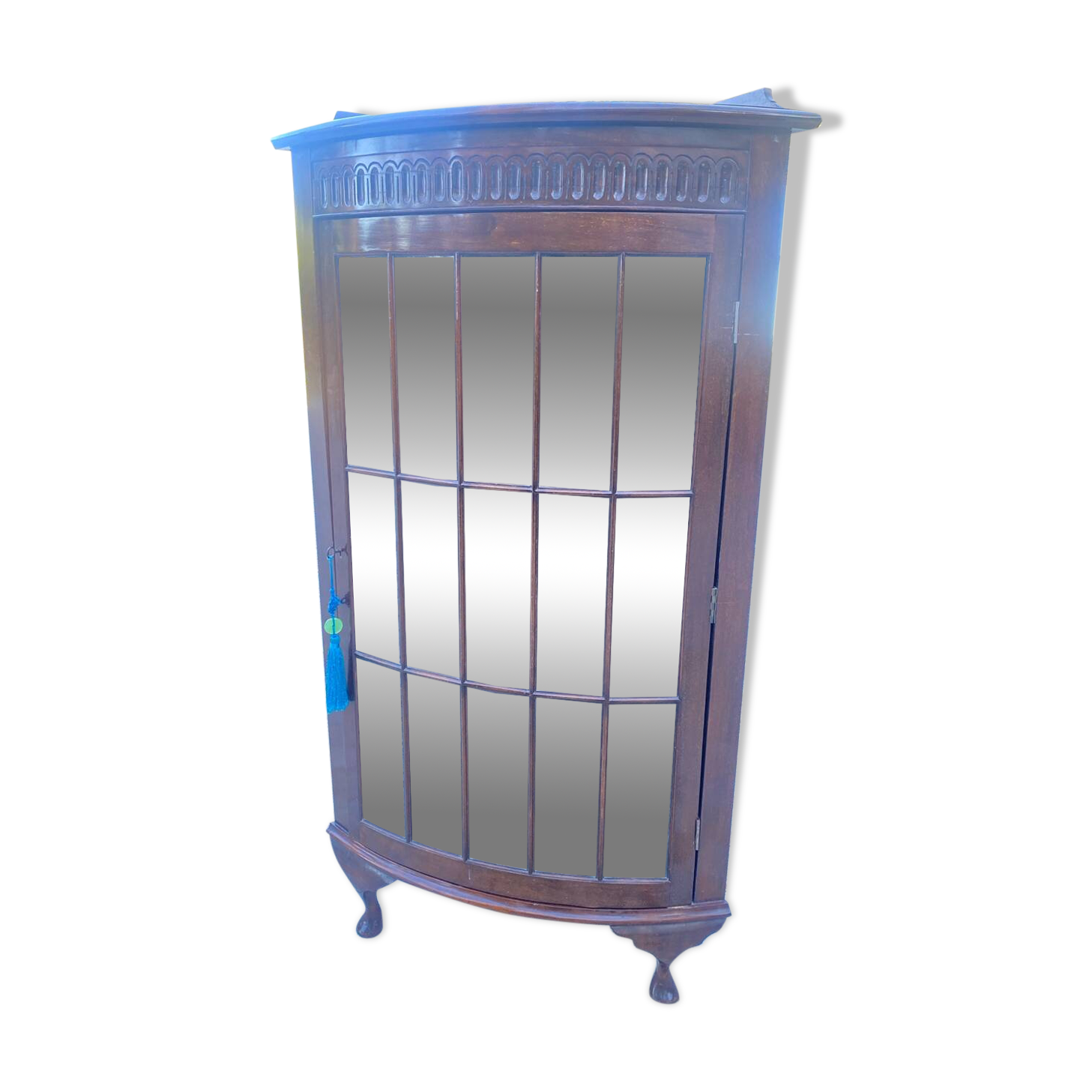 Magnificent 19th century English mahogany corner cabinet