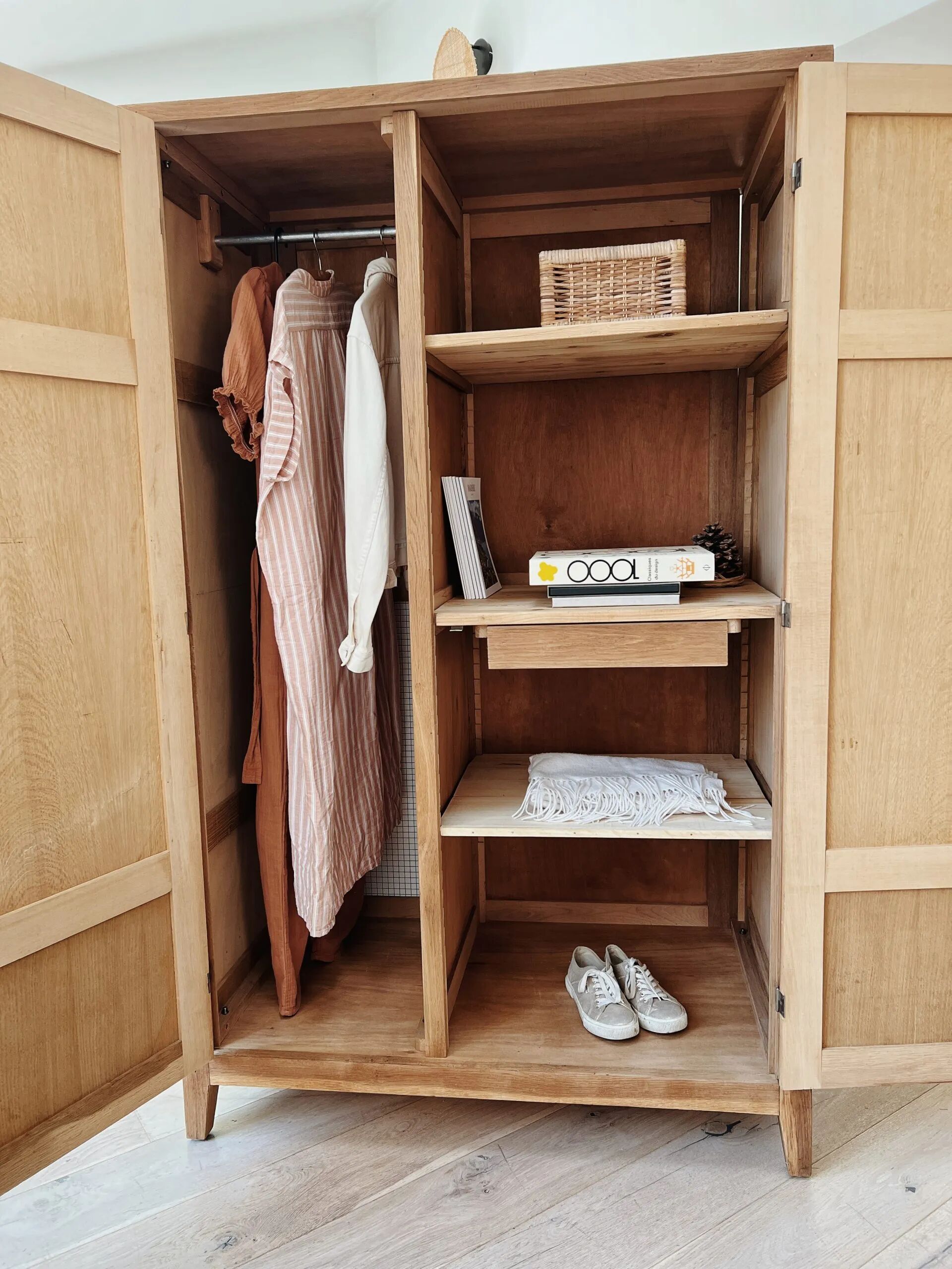 Armoire penderie d’école René Gabriel