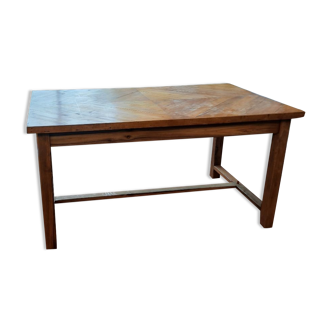 Farmhouse table