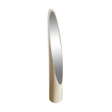 Unghia Mirror