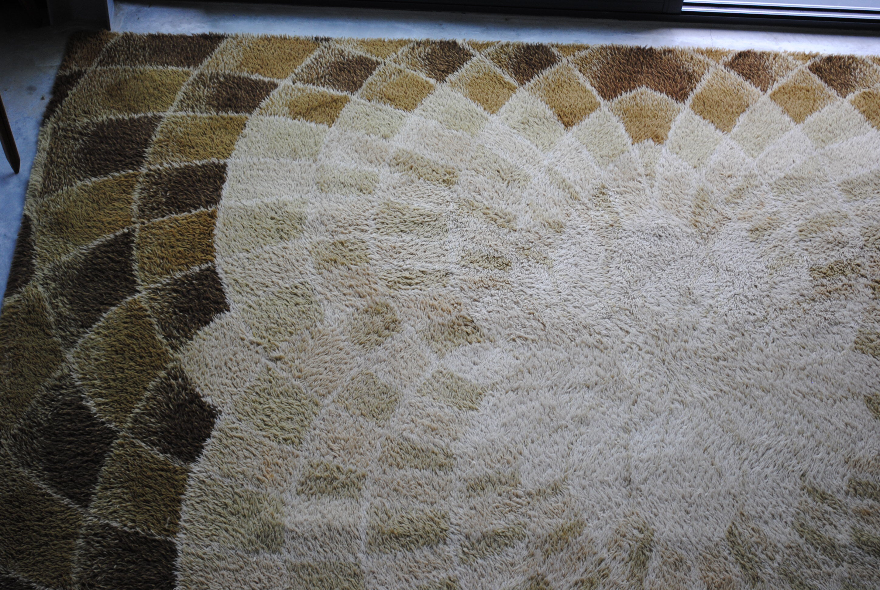 Vintage year 70s 250x350cm desso carpet