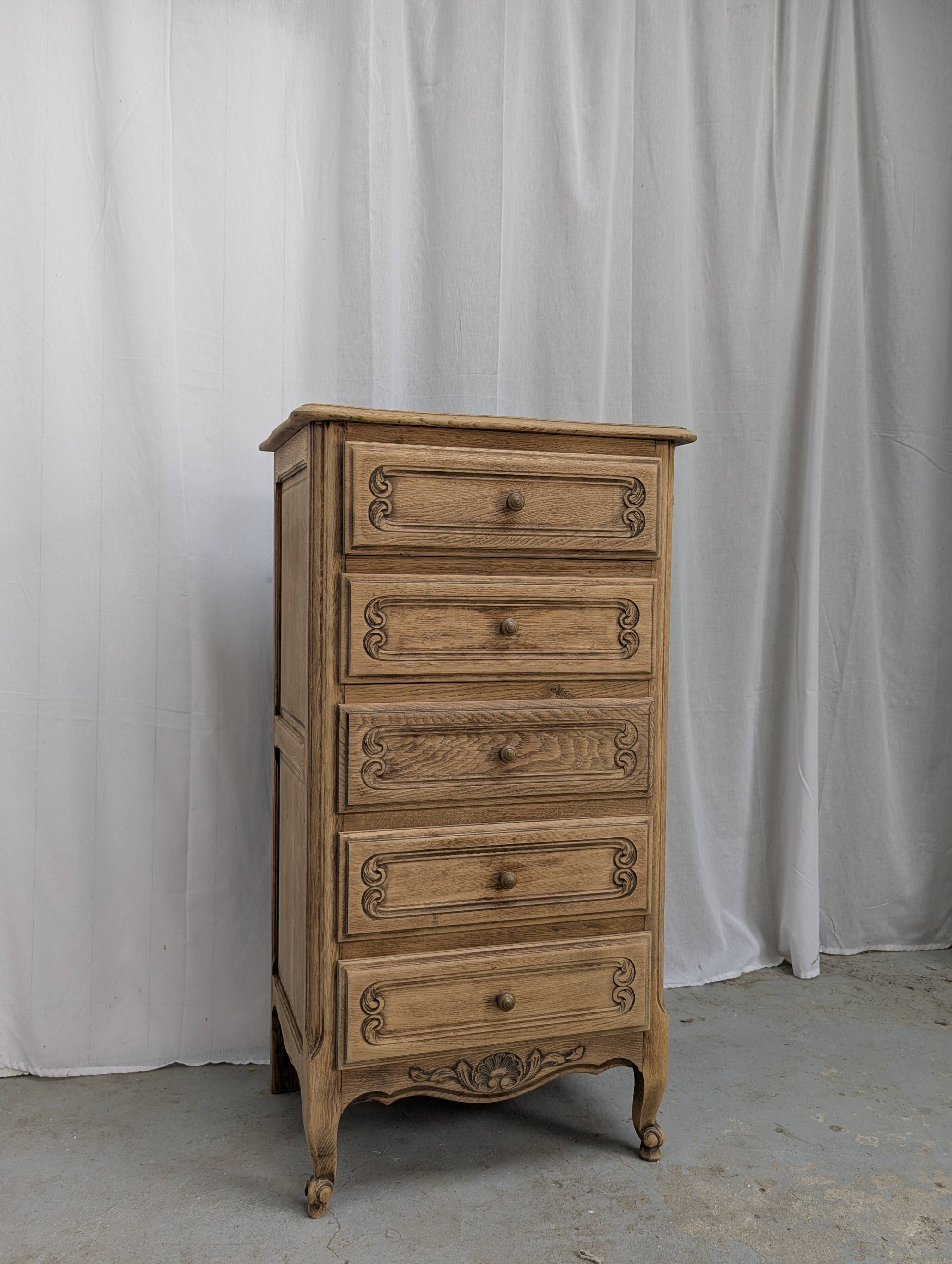 Chiffonnier en chêne