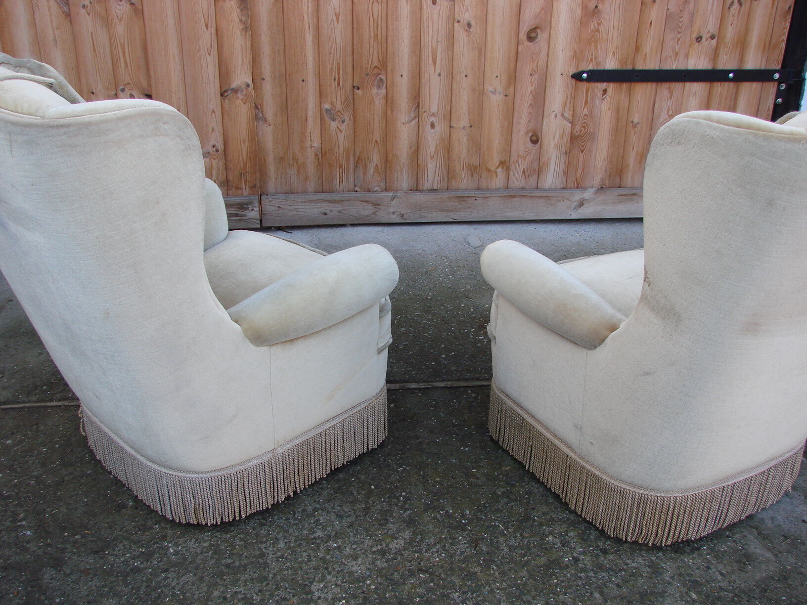A pair of uszak armchairs, 70’s