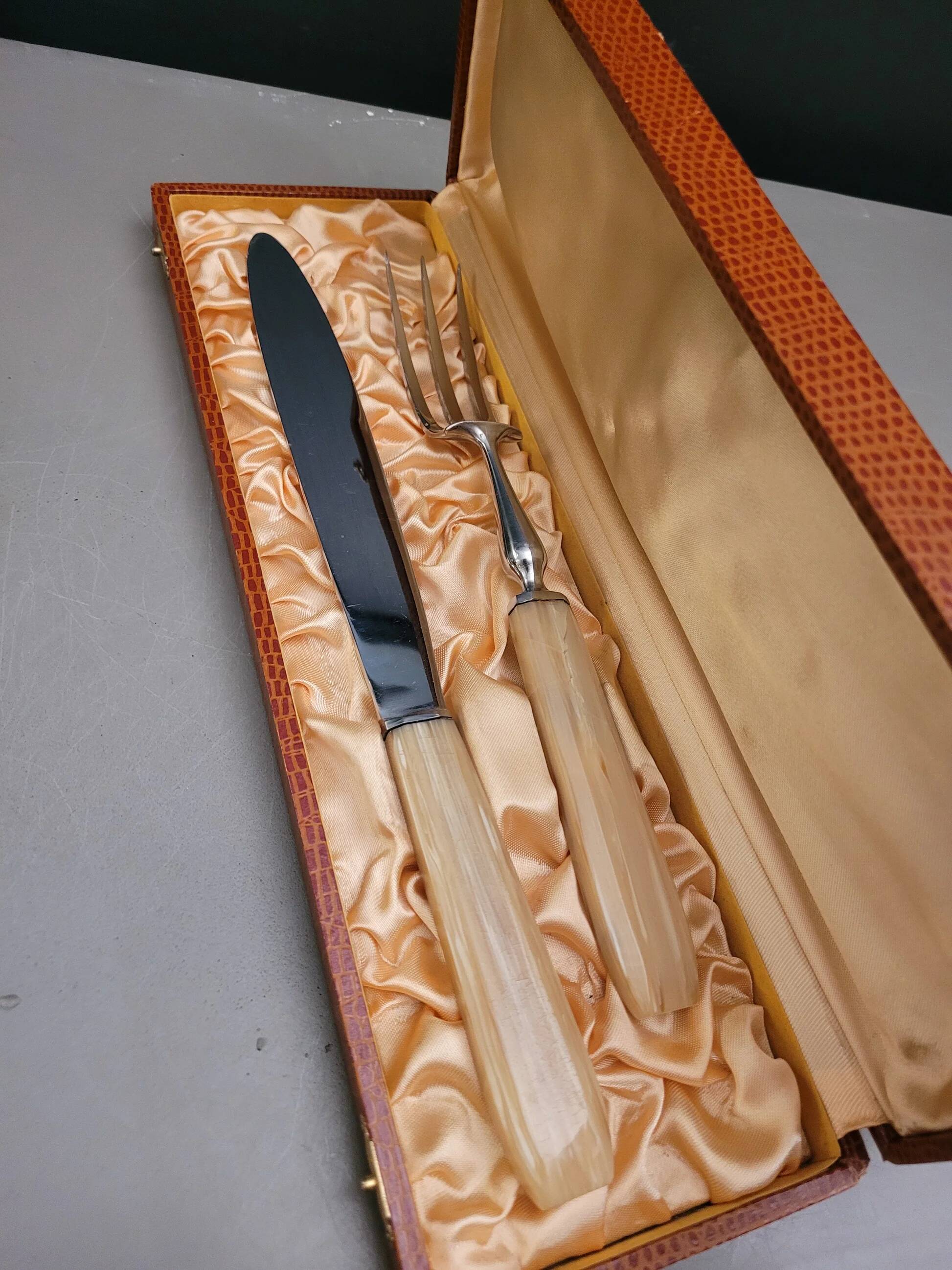 Cutlery made of horn and stainless steel