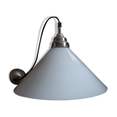 Opaline suspension