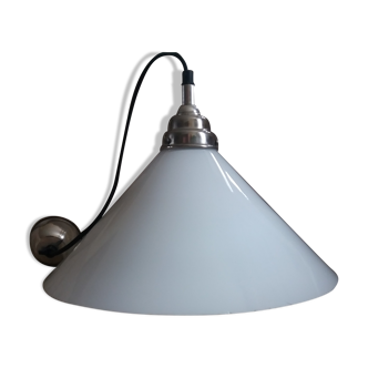 Suspension opaline