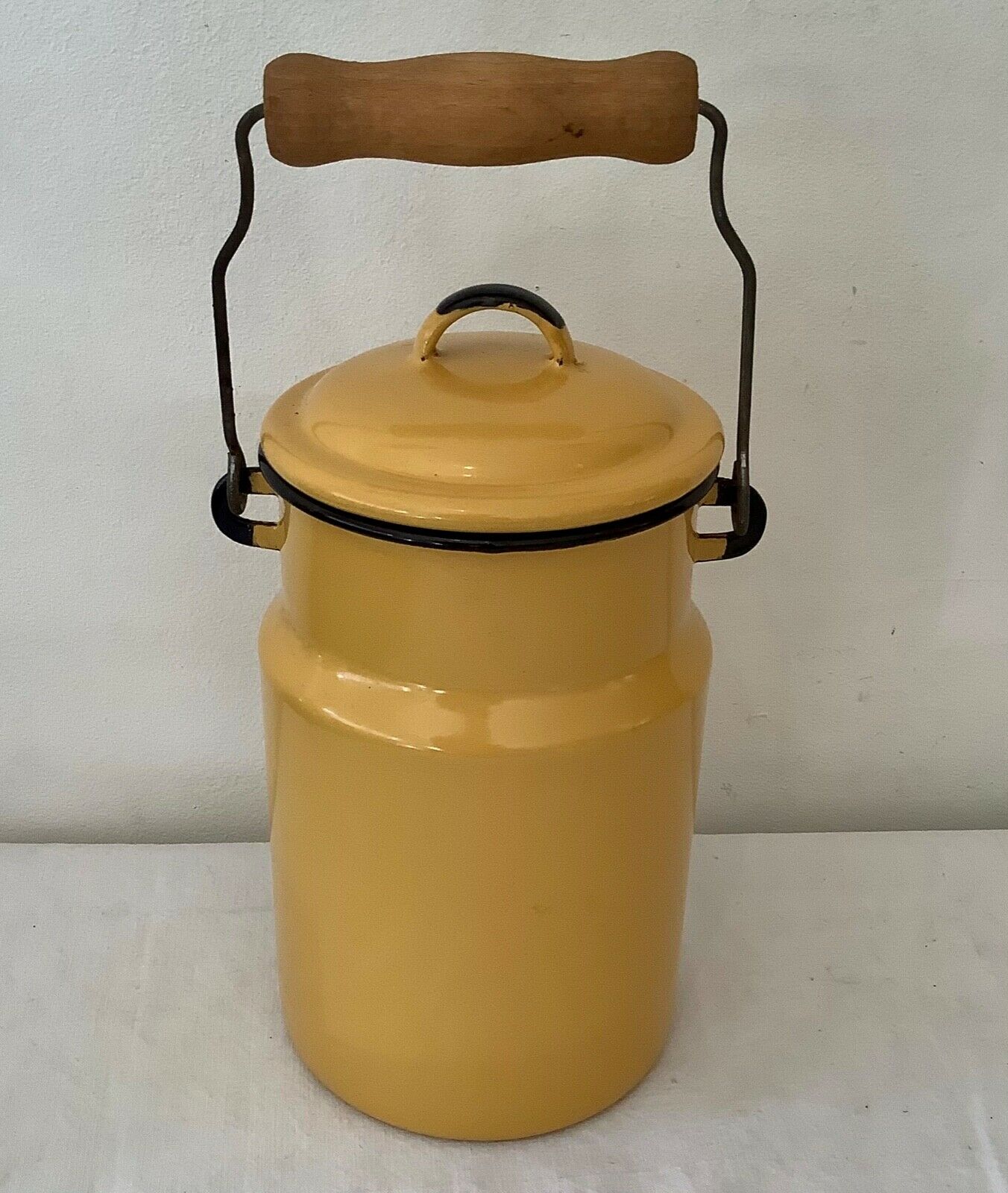 Vintage 1950 yellow enamelled milk pot