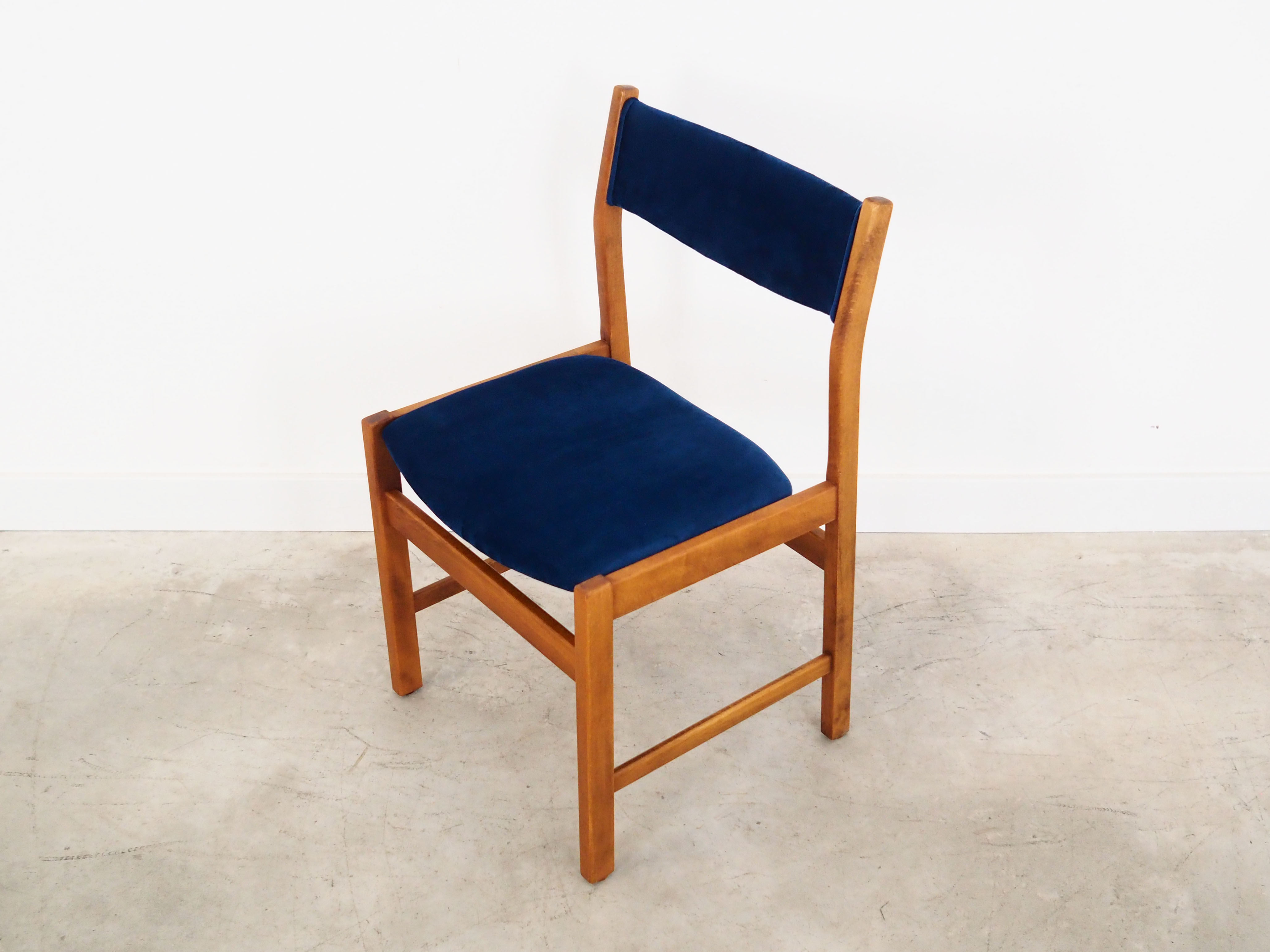 Set of two beech chairs, Danish design, 70s, made in Denmark