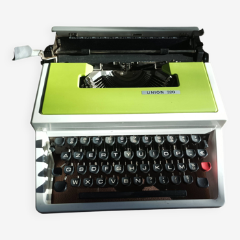 Union 320 typewriter
