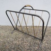 Porte revue en acier et laiton