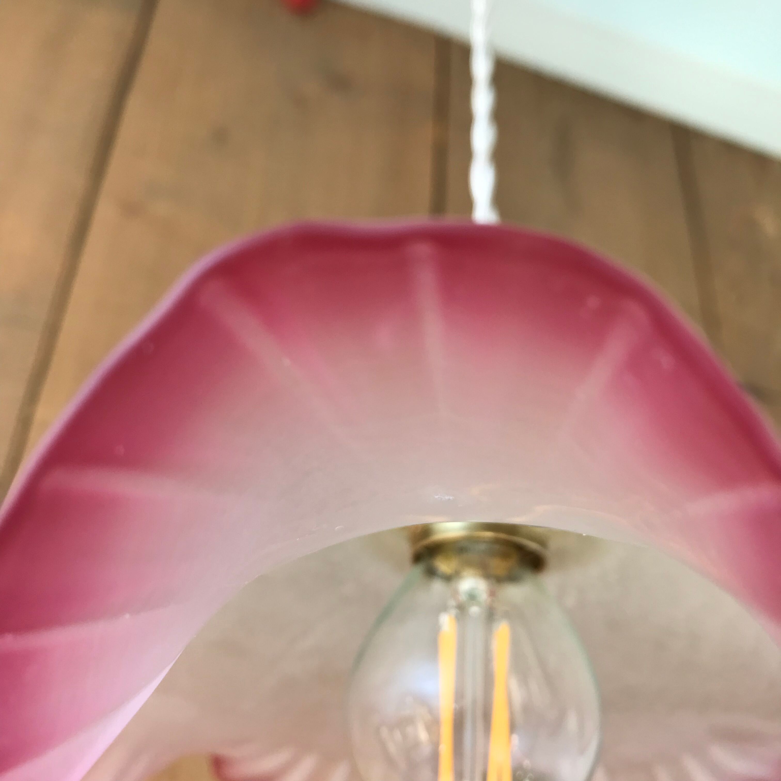 Suspension en opaline vintage 1930