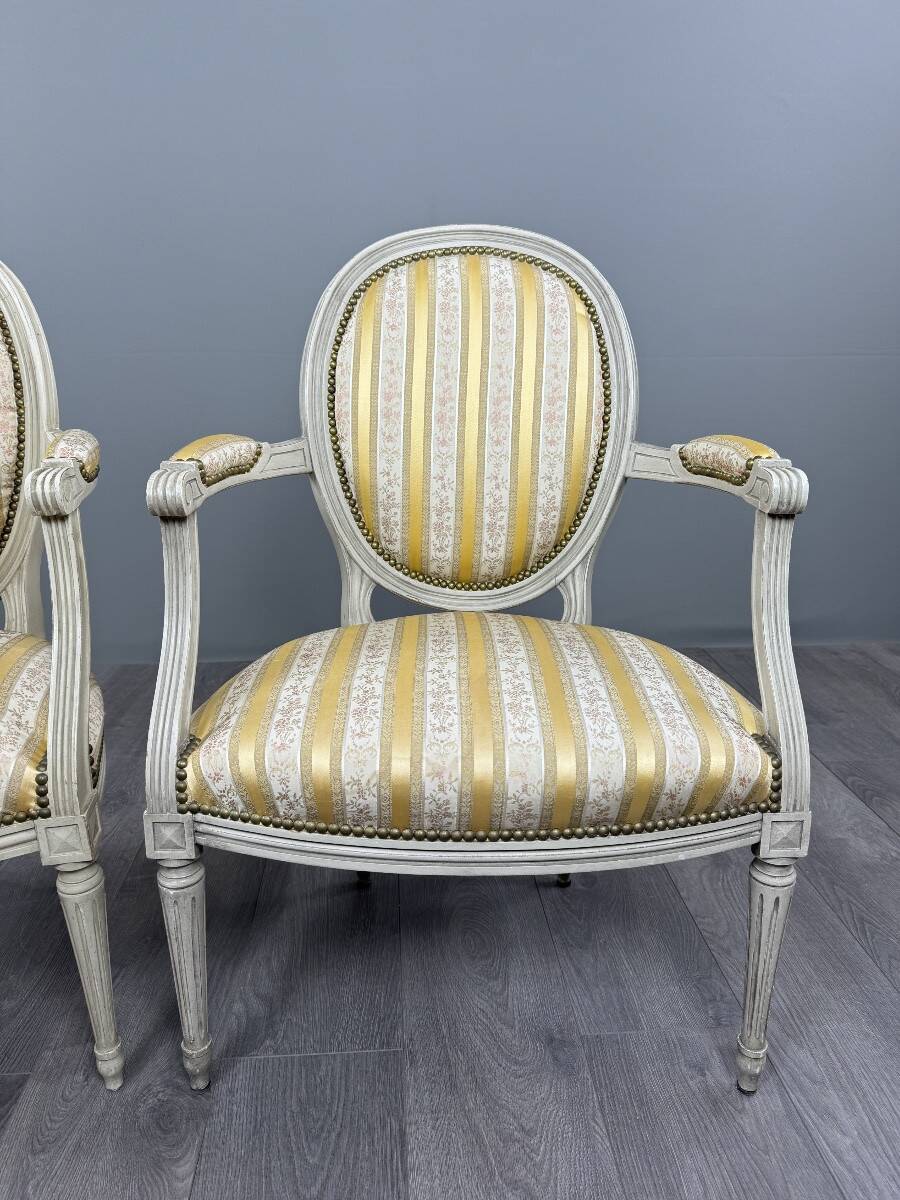 Pair of Medallion Armchairs in Louis XVI Style with Footrests, 20th Century
